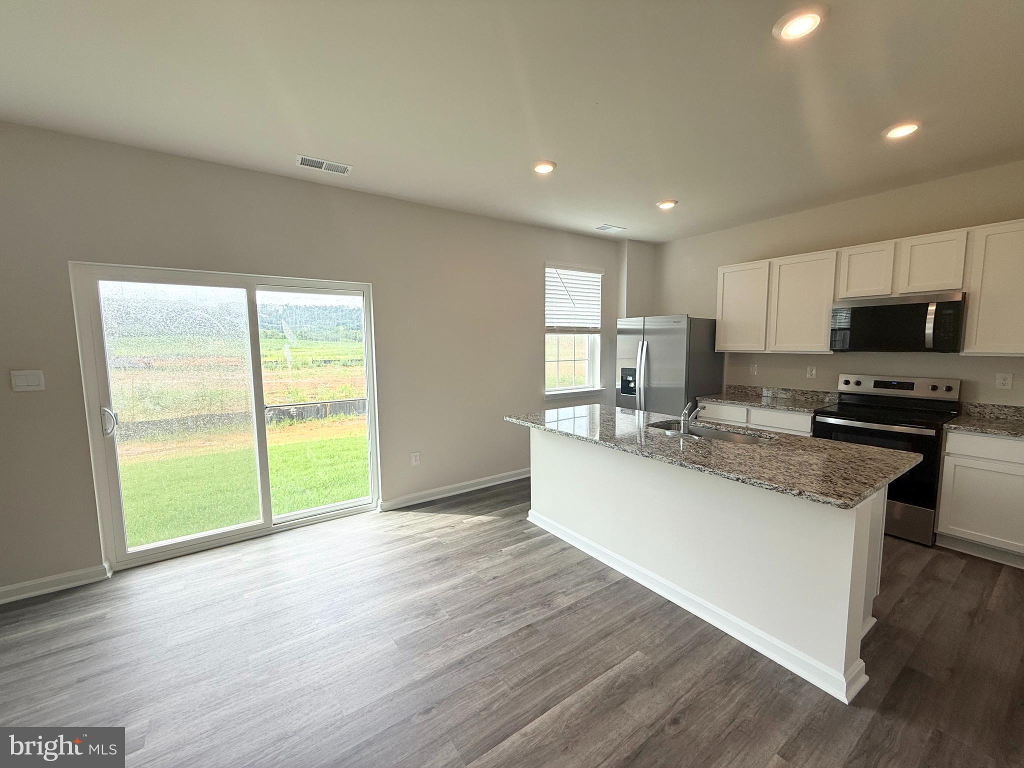 RED HILL - Residential