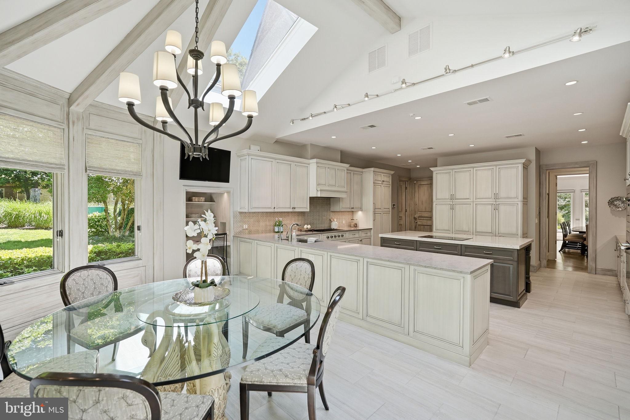 KENTSDALE ESTATES - Residential