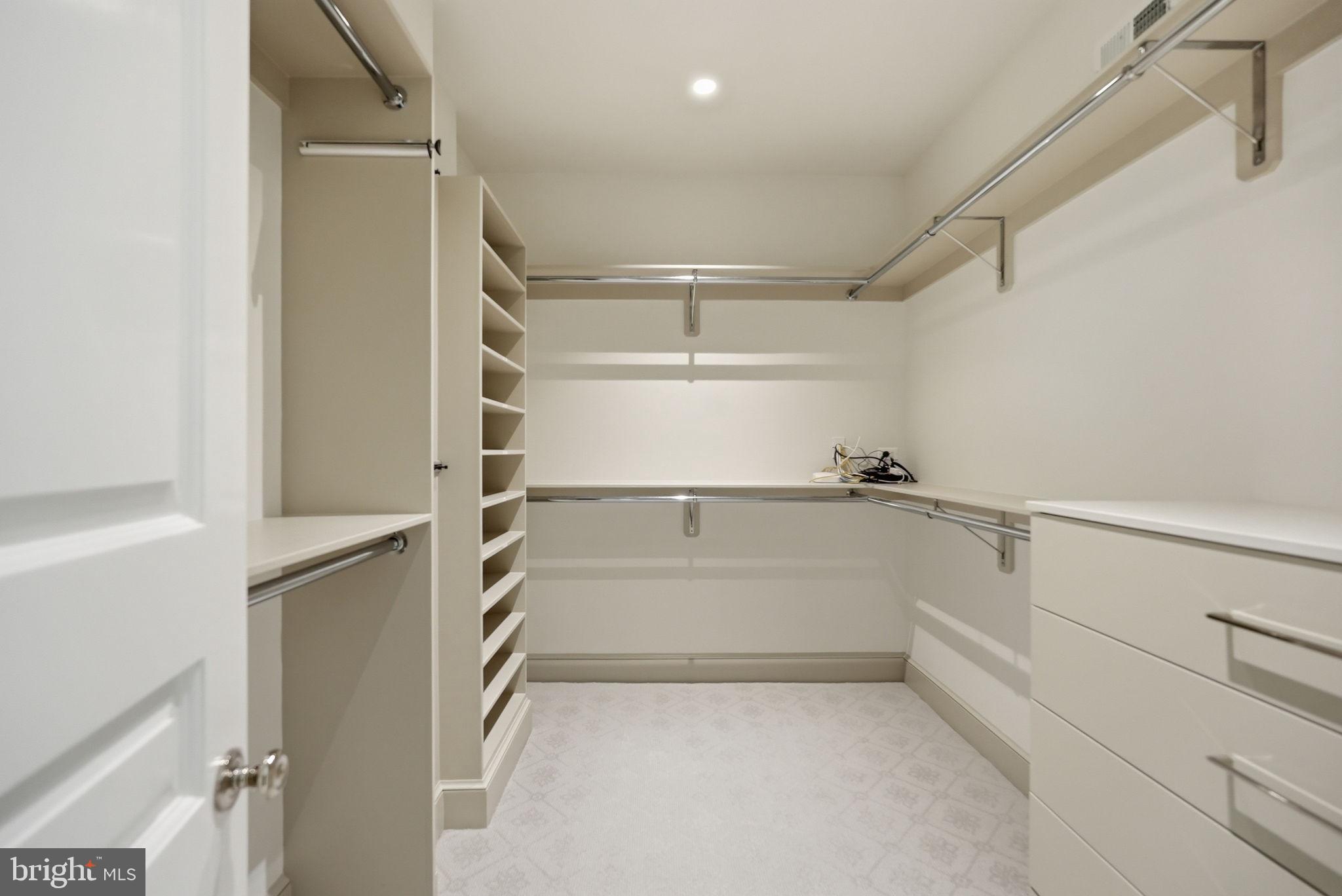 KENTSDALE ESTATES - Residential