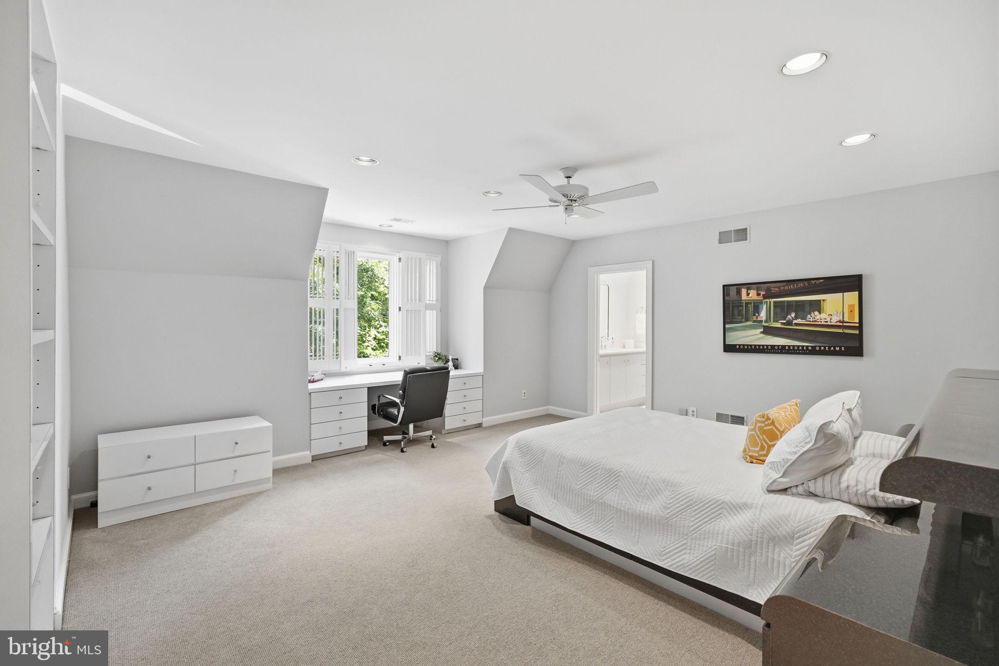 KENTSDALE ESTATES - Residential