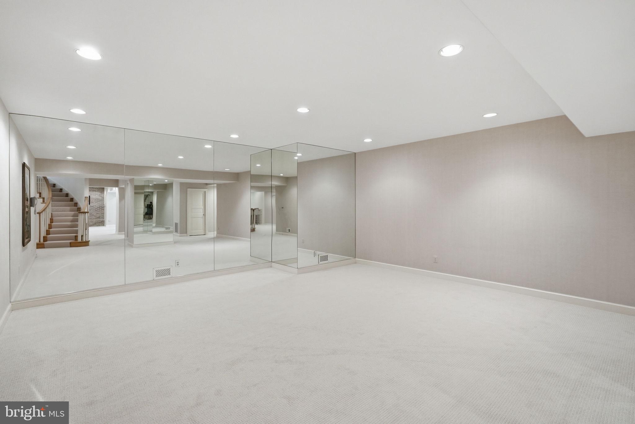 KENTSDALE ESTATES - Residential