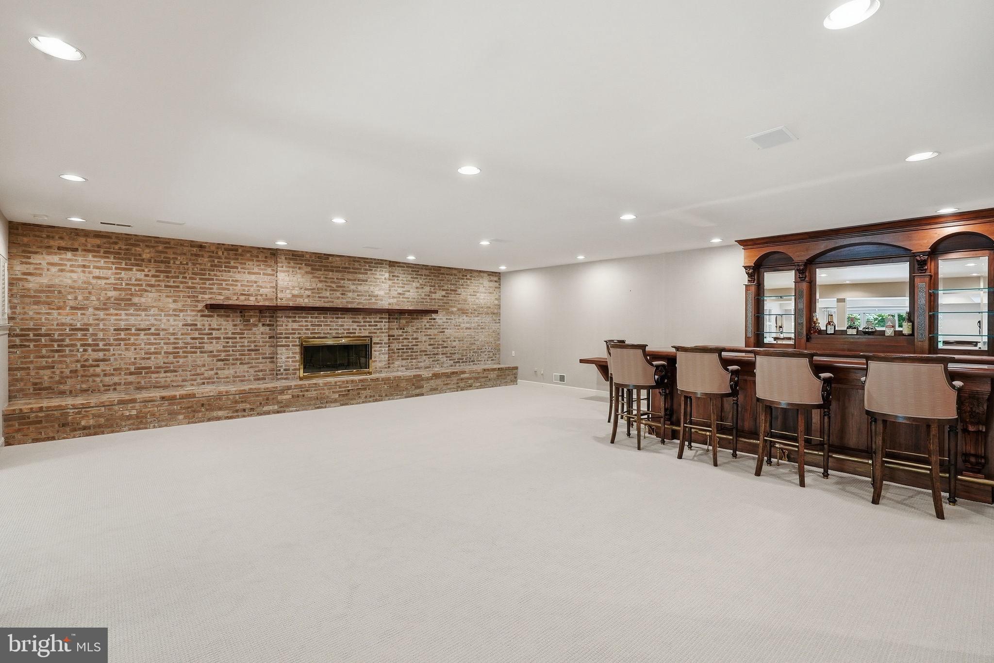 KENTSDALE ESTATES - Residential