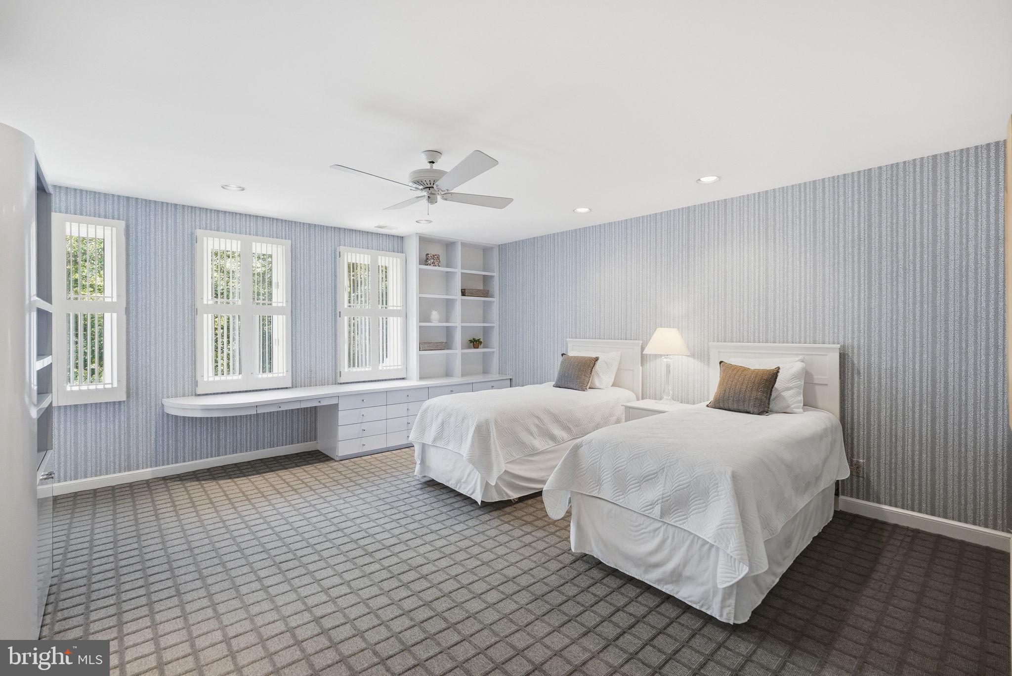 KENTSDALE ESTATES - Residential