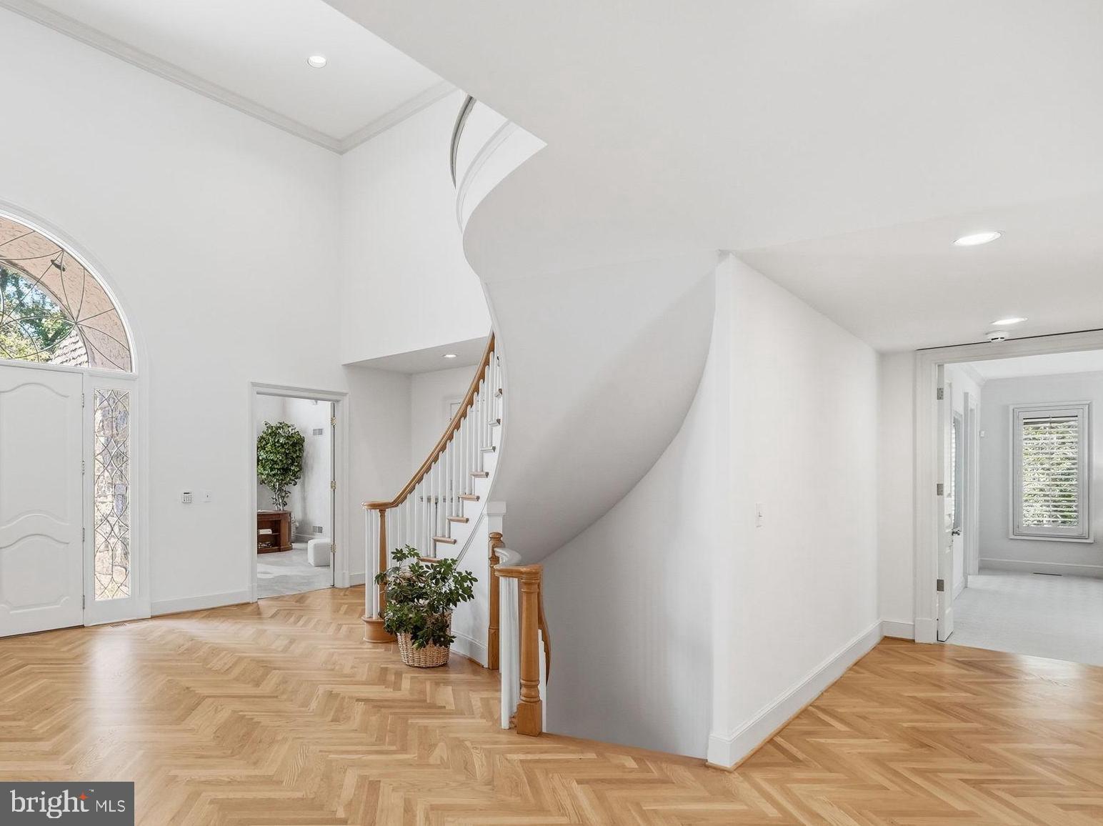 KENTSDALE ESTATES - Residential