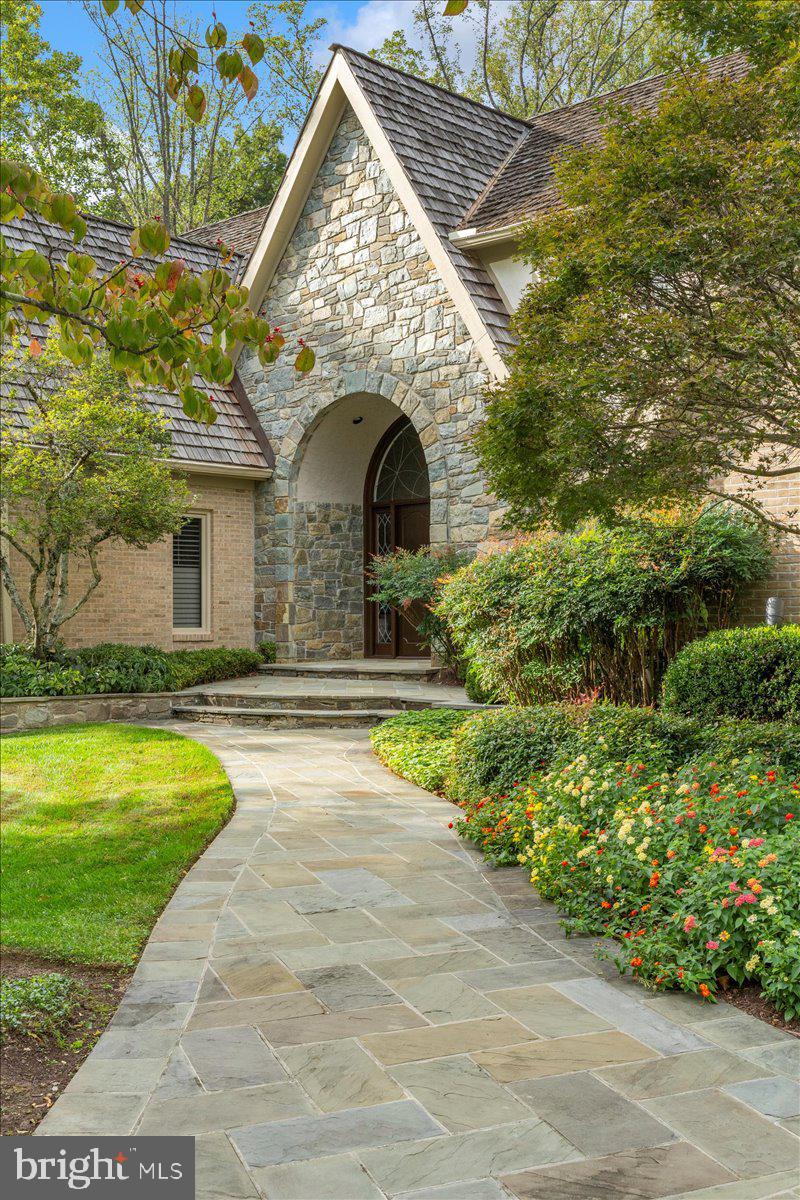 KENTSDALE ESTATES - Residential