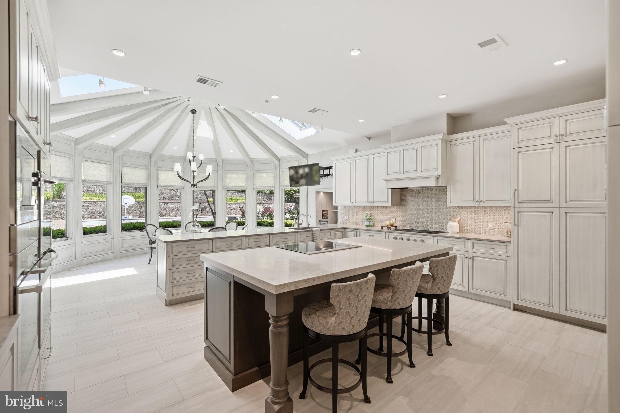 KENTSDALE ESTATES - Residential