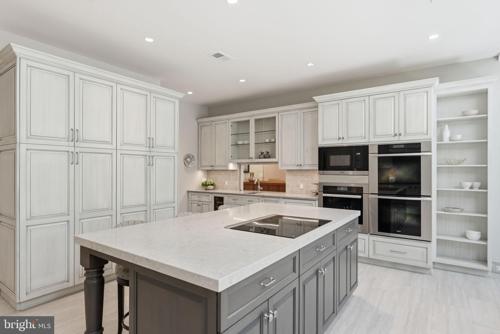 KENTSDALE ESTATES - Residential