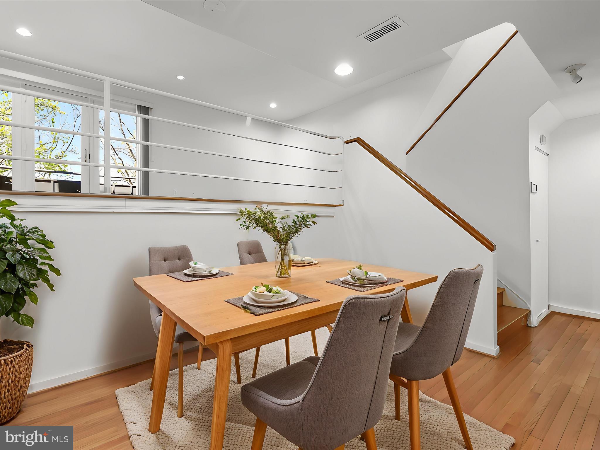 COLD SPRING NEWTOWN - Residential