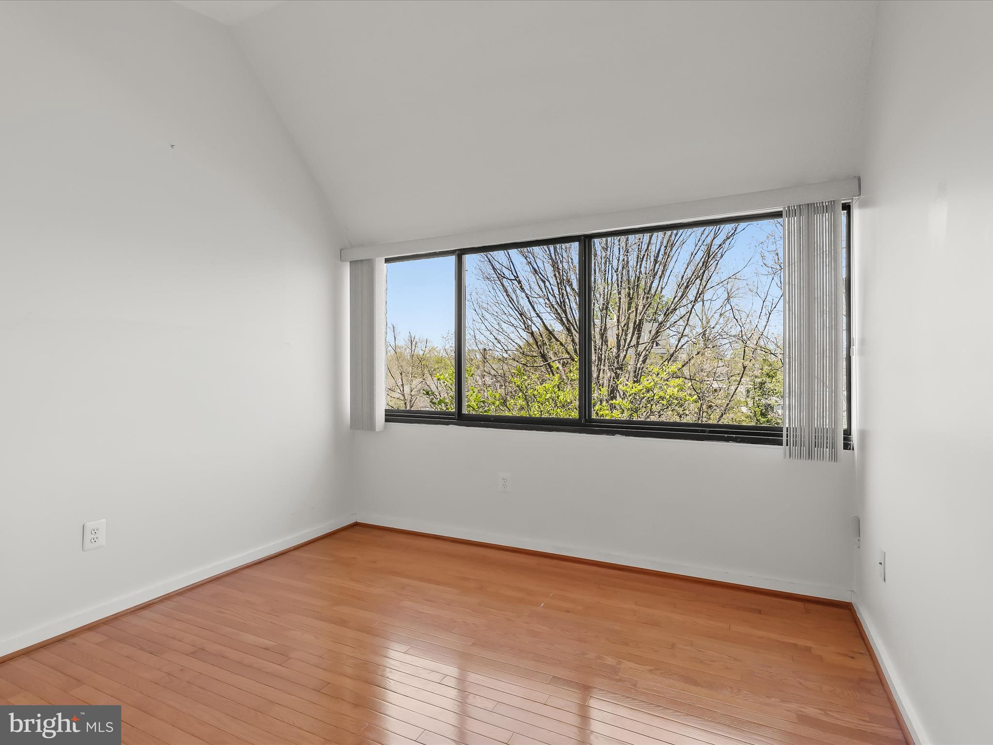 COLD SPRING NEWTOWN - Residential