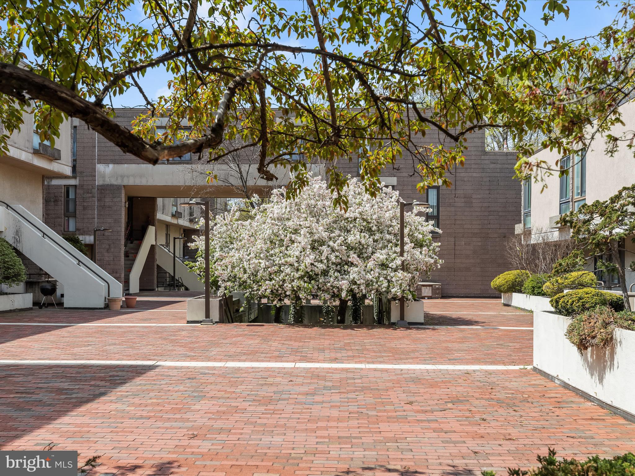 COLD SPRING NEWTOWN - Residential