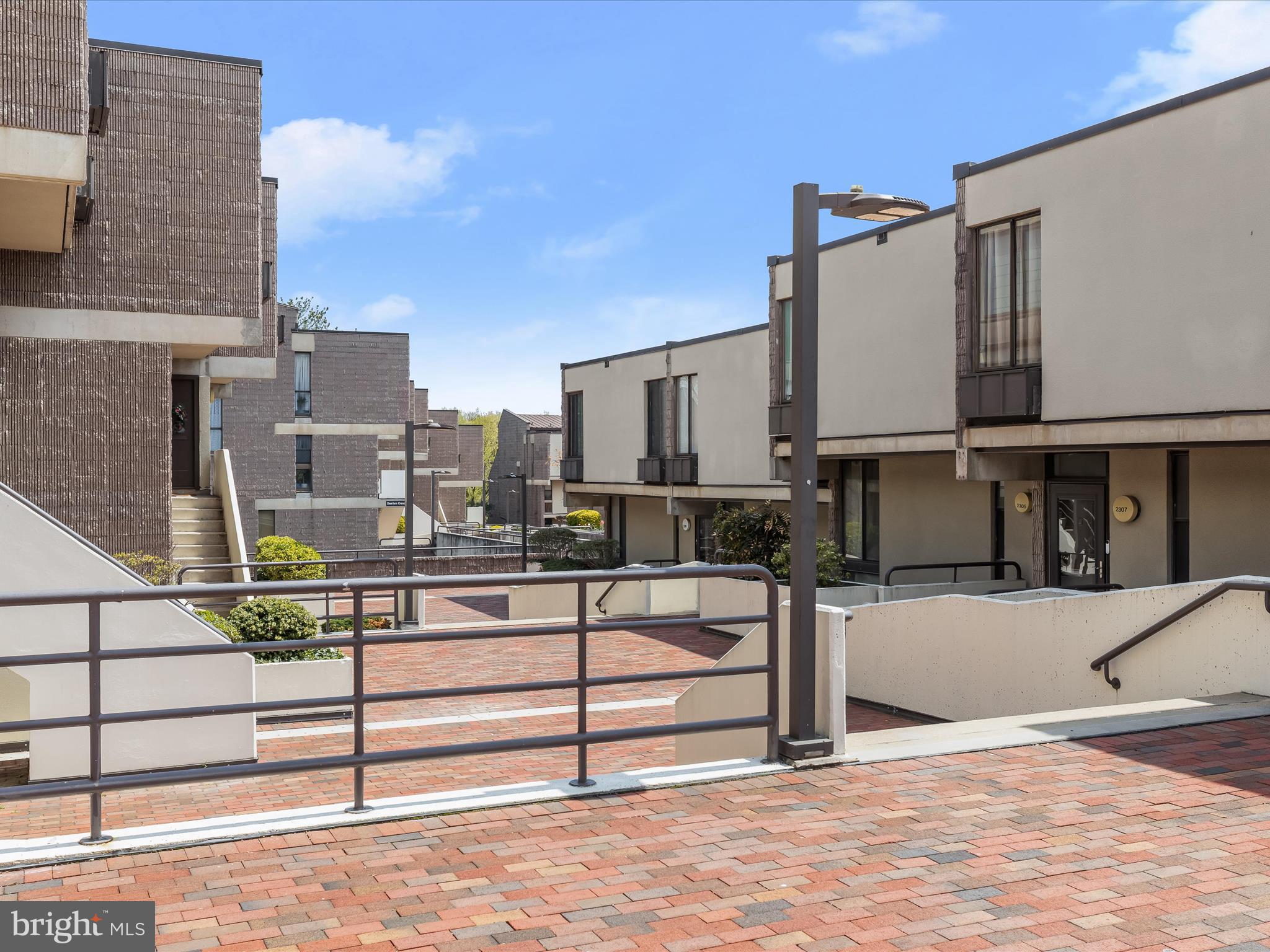 COLD SPRING NEWTOWN - Residential