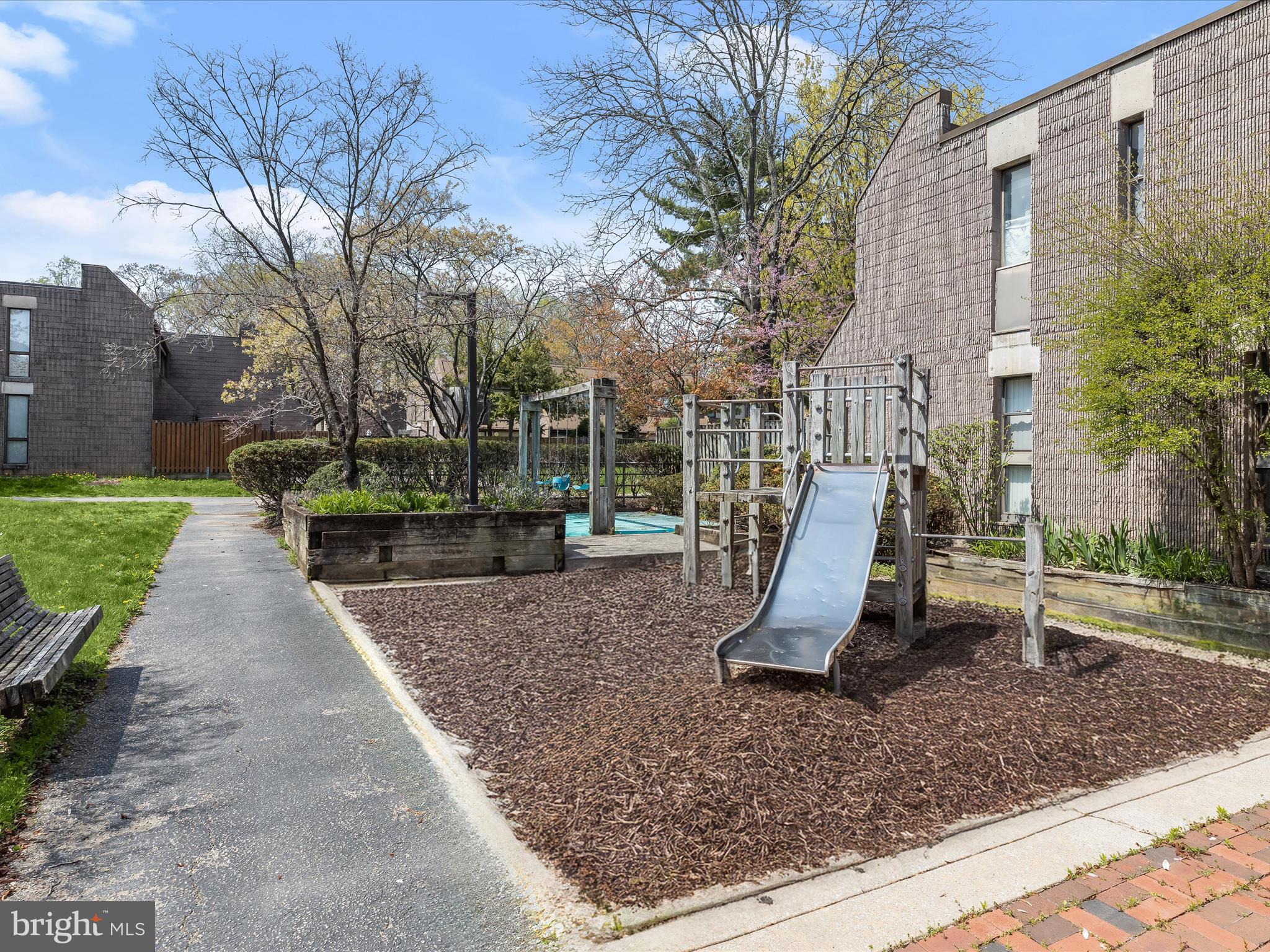 COLD SPRING NEWTOWN - Residential