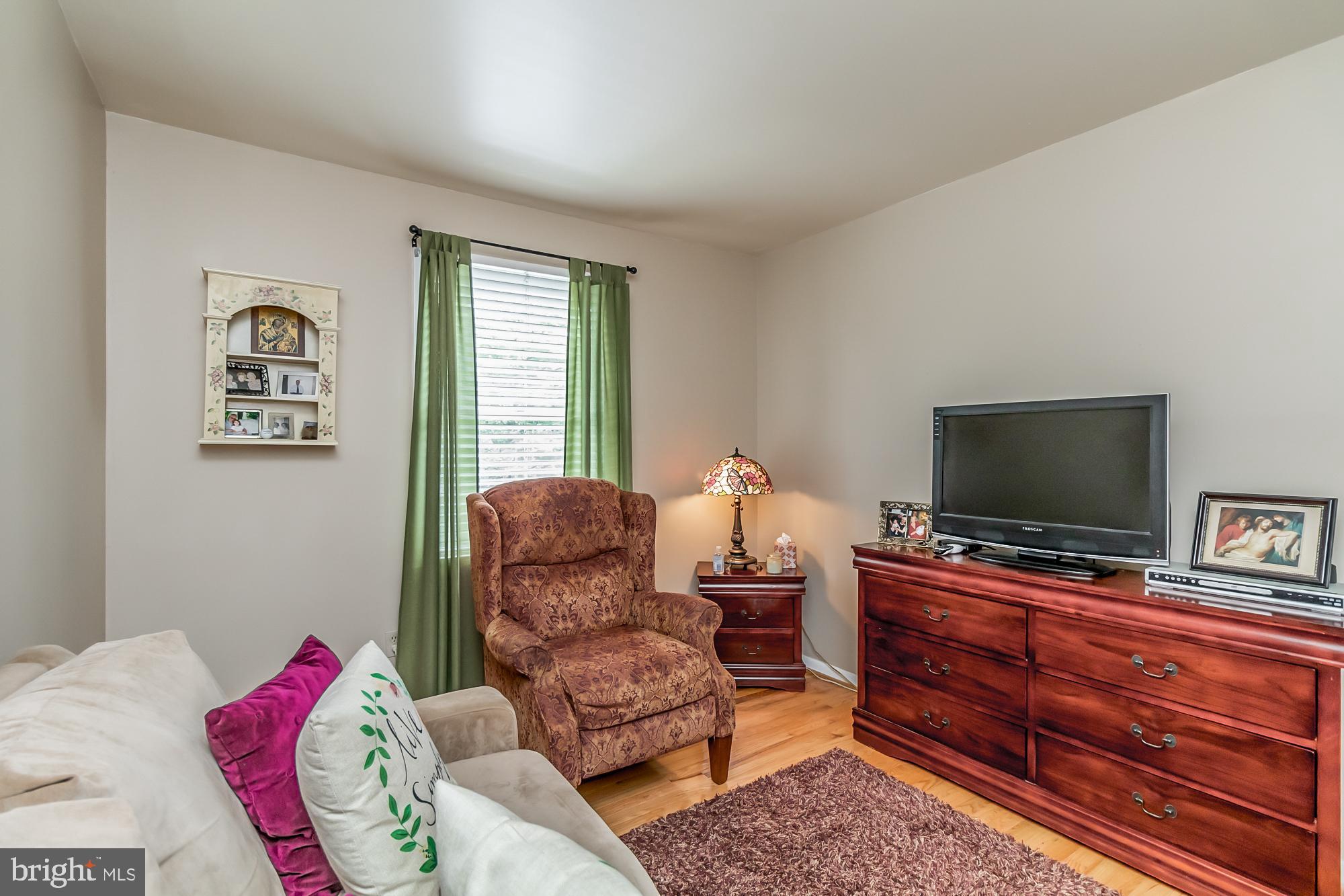 ROSEDALE - Residential