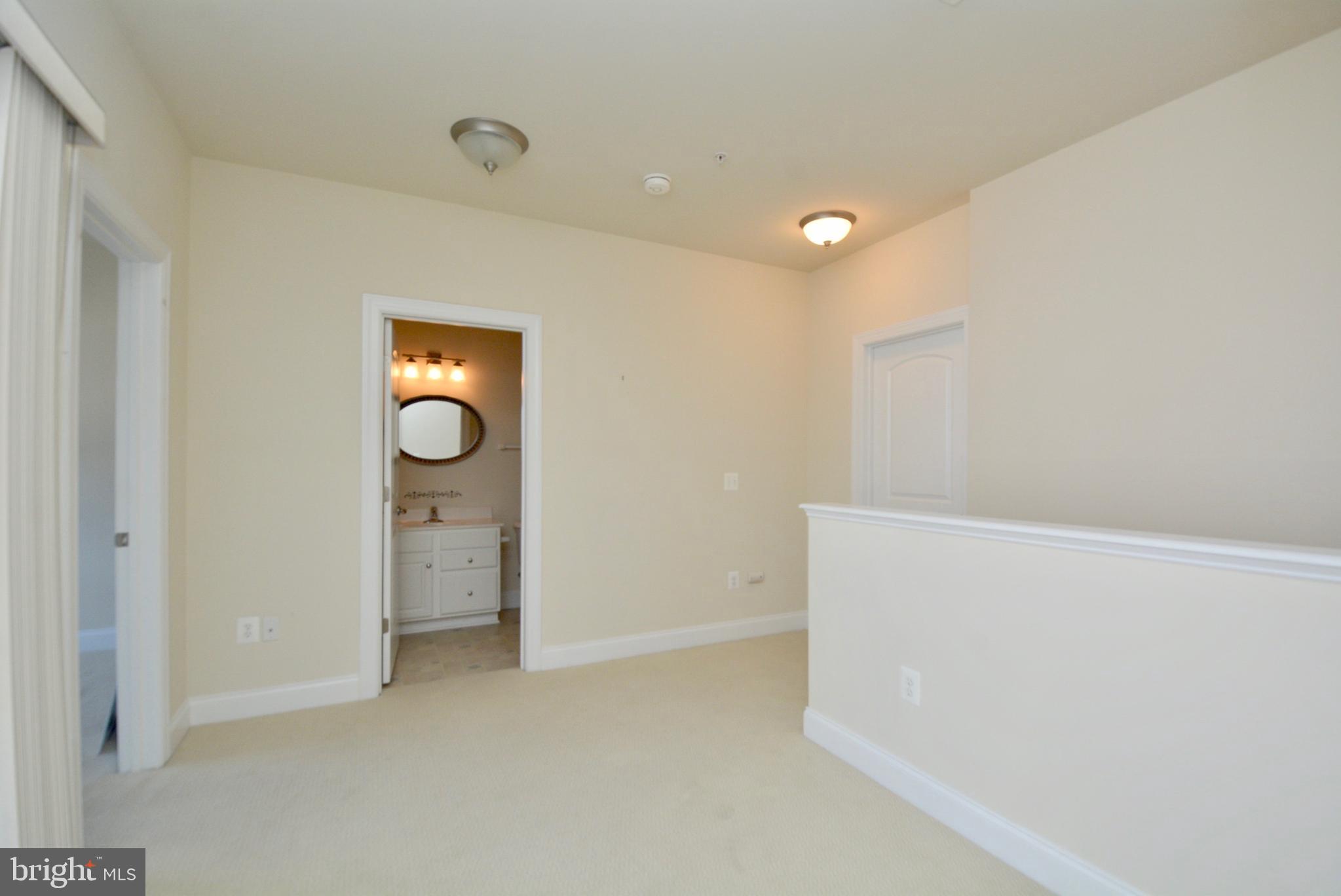 POTOMAC CLUB CONDOMINIUMS - Residential