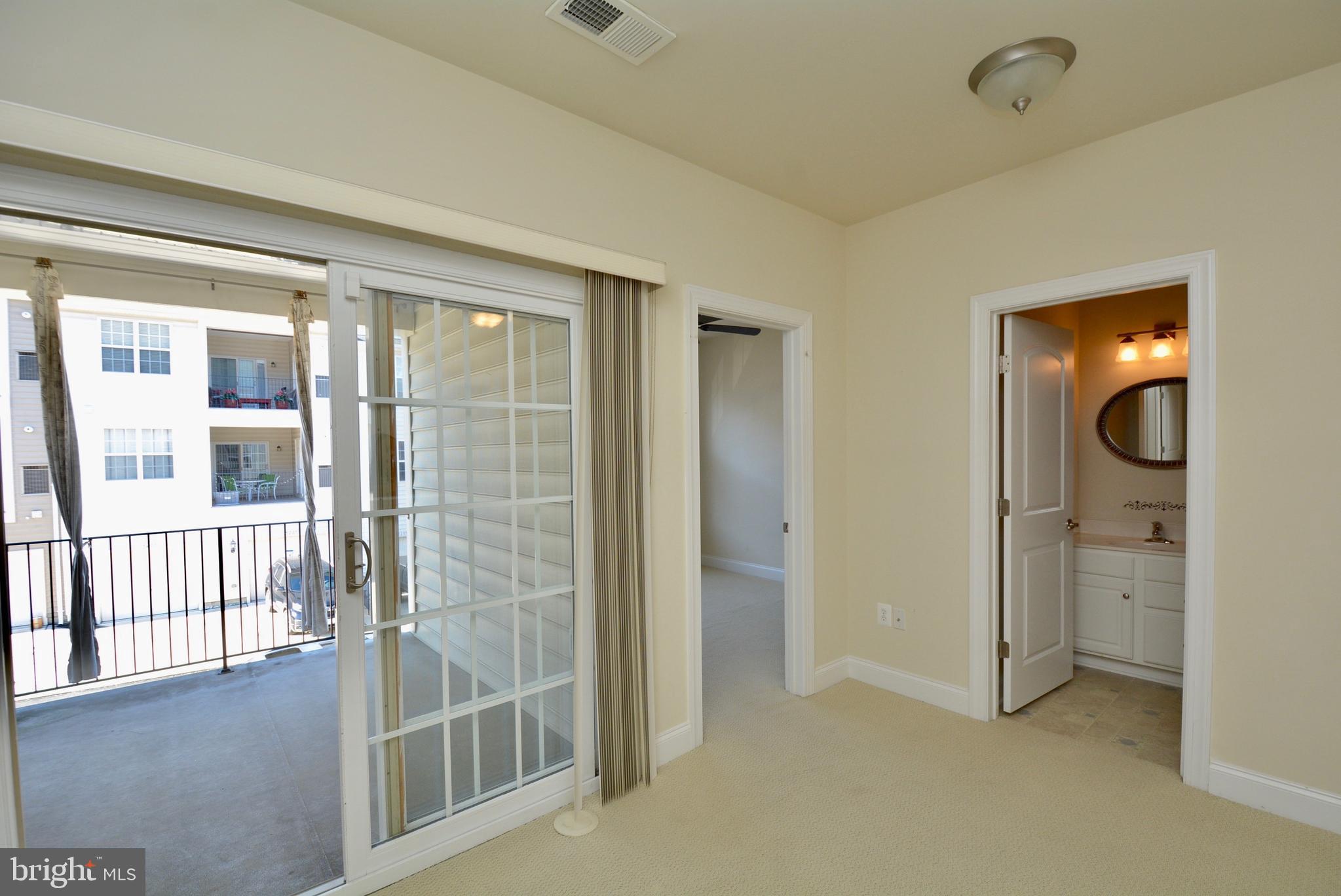 POTOMAC CLUB CONDOMINIUMS - Residential