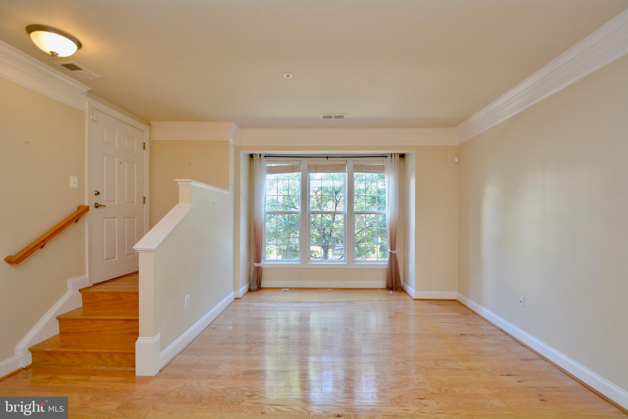 POTOMAC CLUB CONDOMINIUMS - Residential