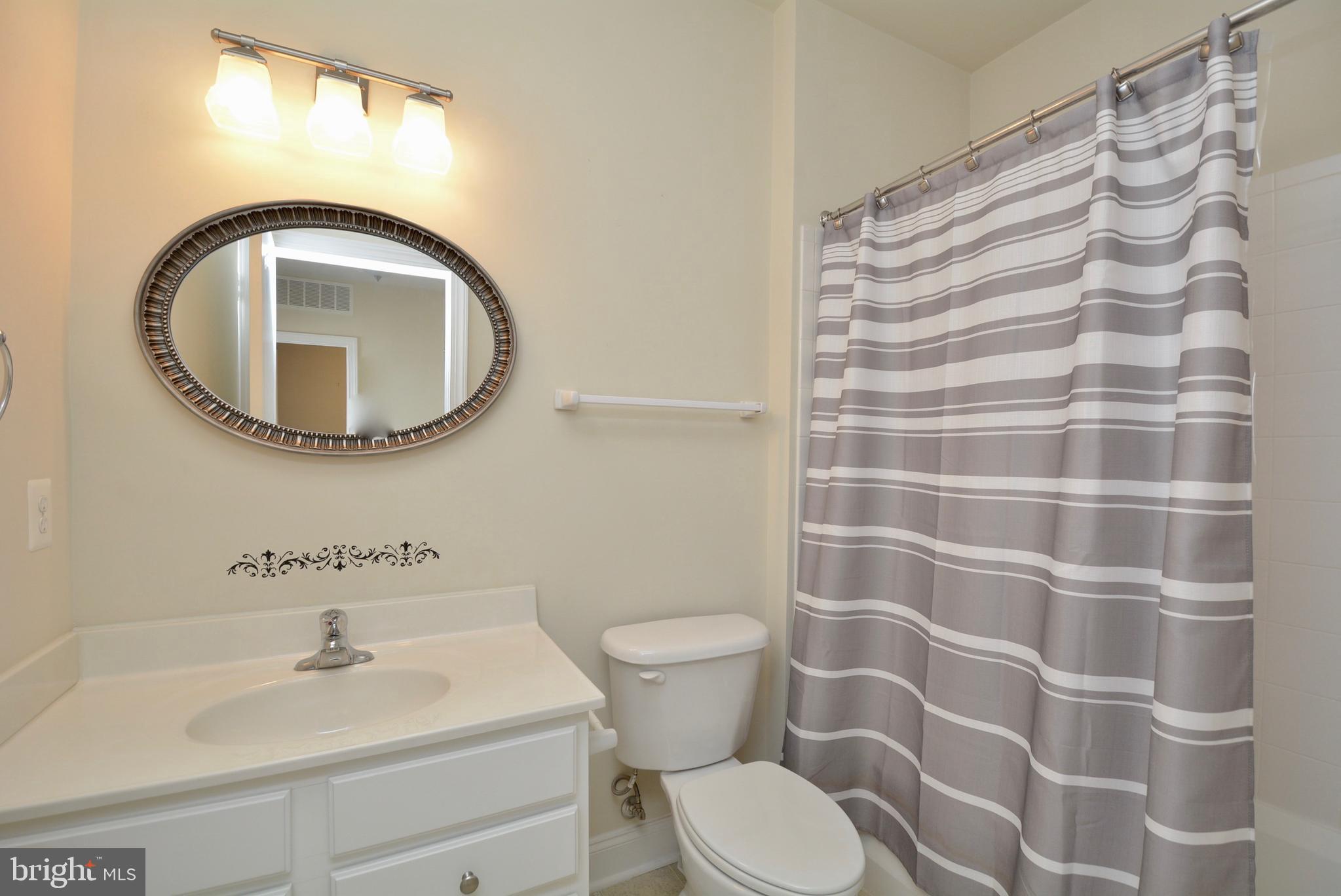 POTOMAC CLUB CONDOMINIUMS - Residential