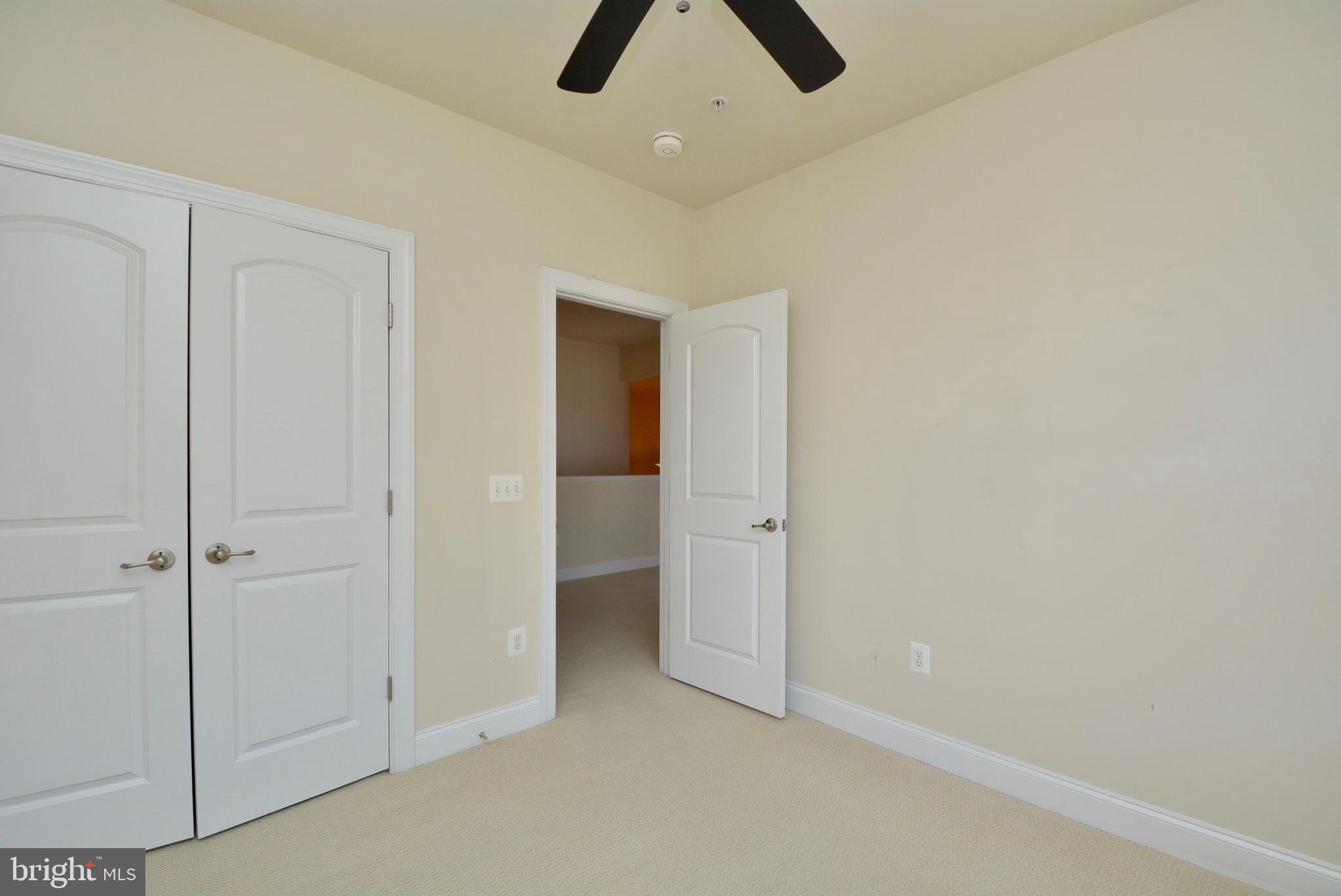 POTOMAC CLUB CONDOMINIUMS - Residential