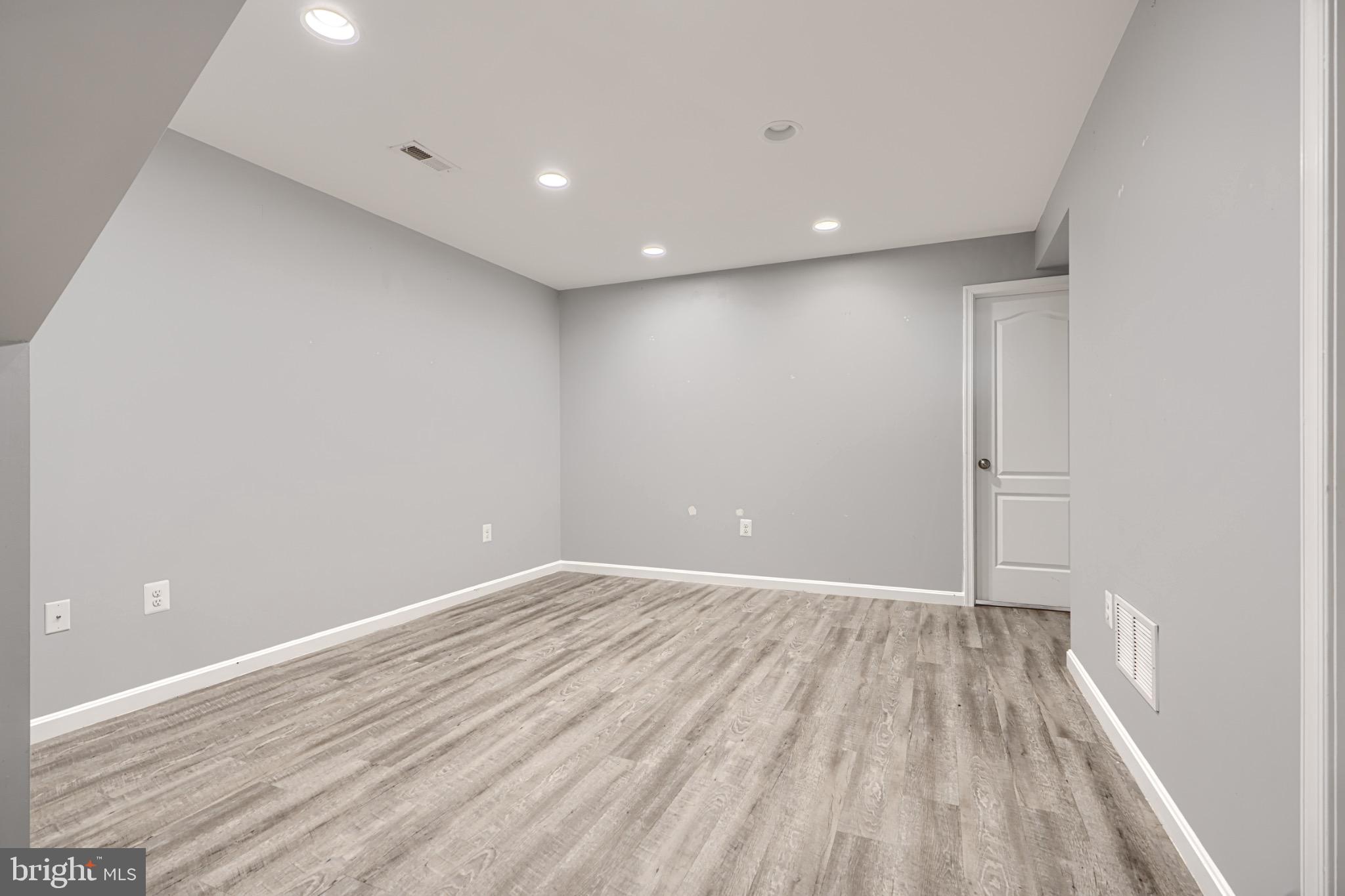 TANYARD SPRINGS - Residential