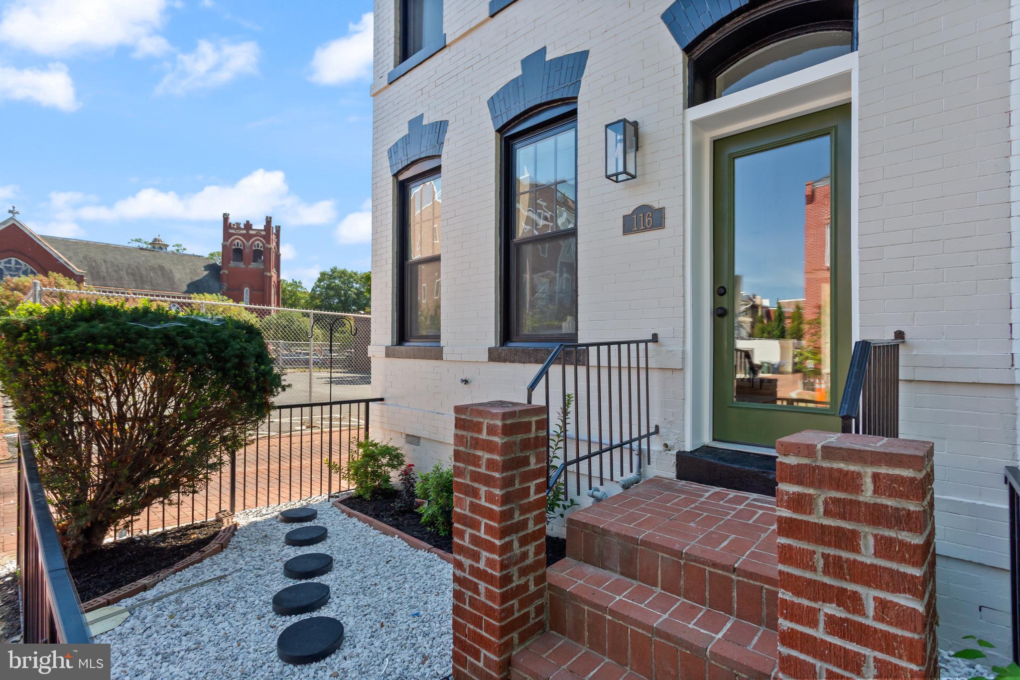 116 THOMAS STREET NW