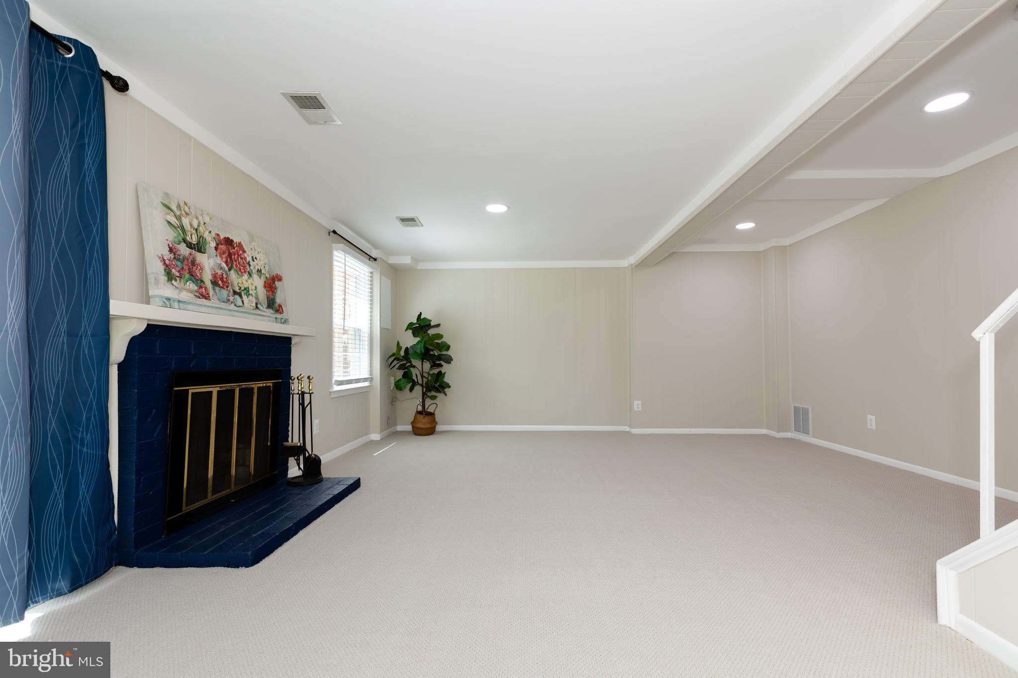 COUNTRY CREEK - Residential