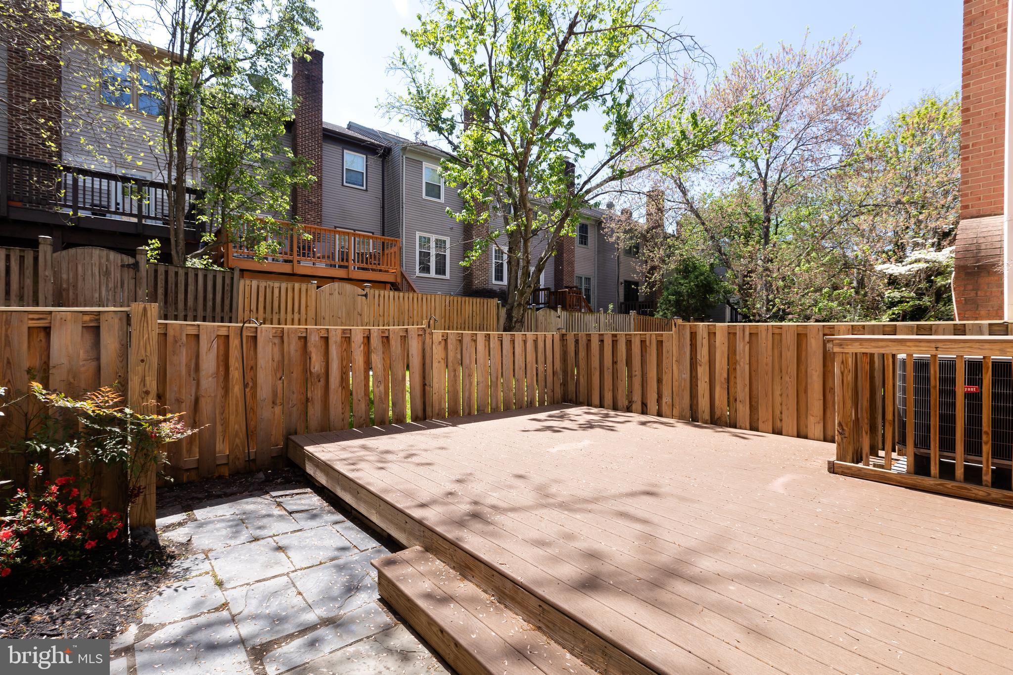 COUNTRY CREEK - Residential