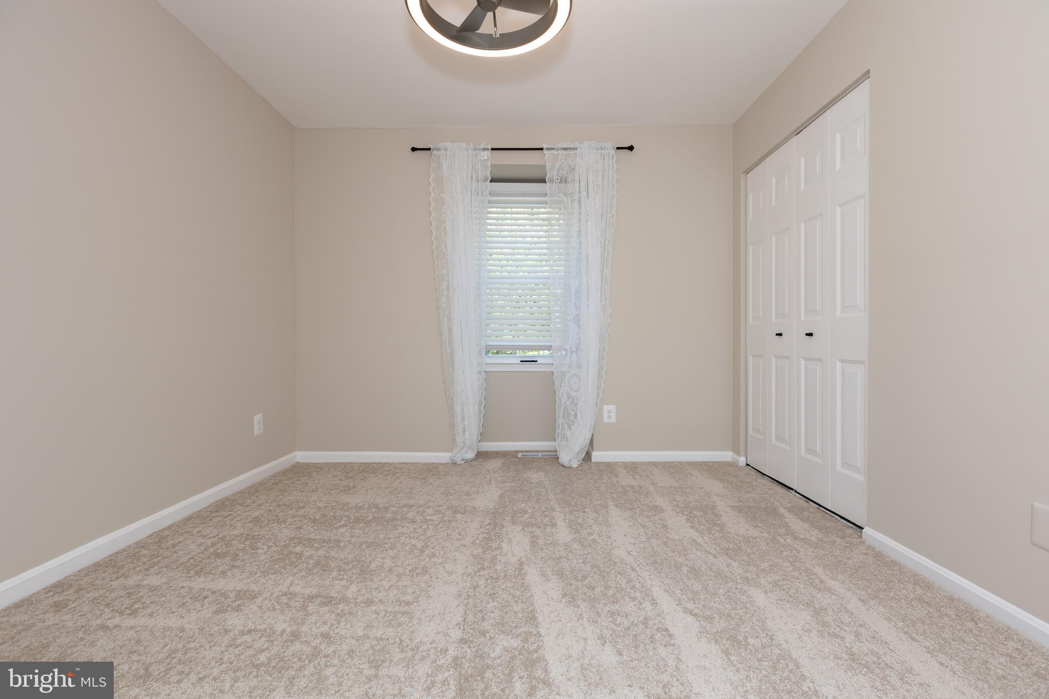 COUNTRY CREEK - Residential