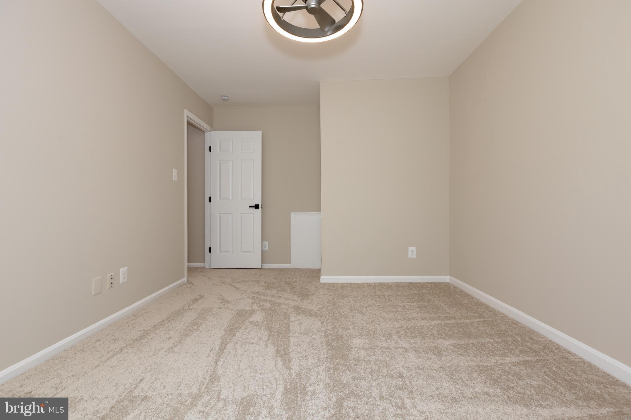 COUNTRY CREEK - Residential