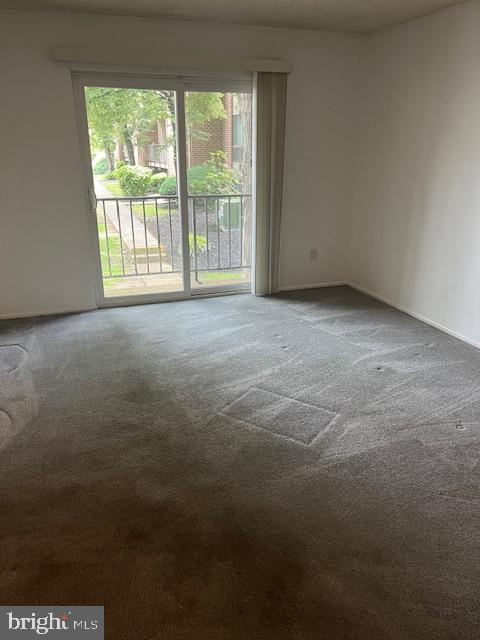 DANBURY VILLAGE - Residential Lease