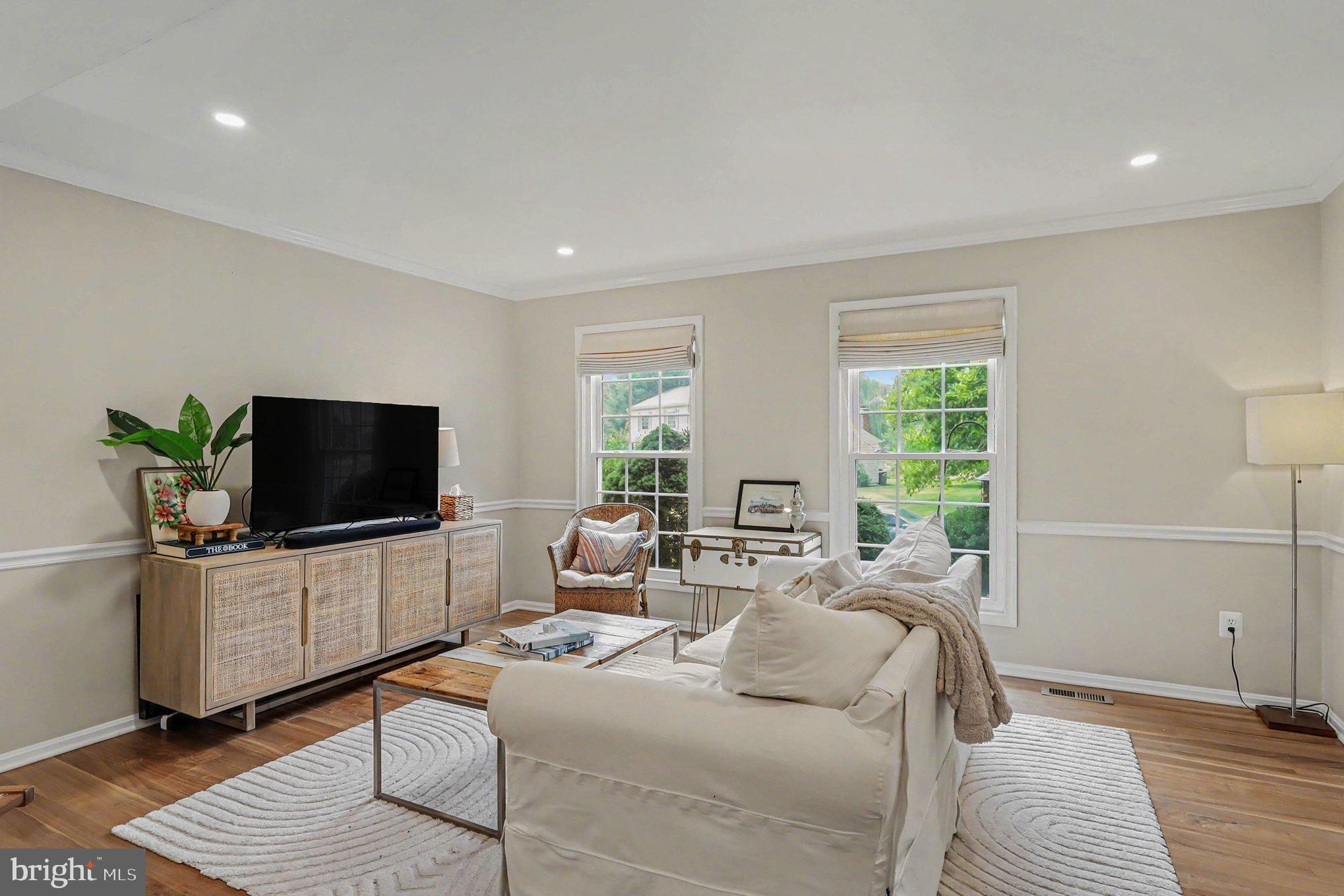 726 GENTLE BREEZE COURT