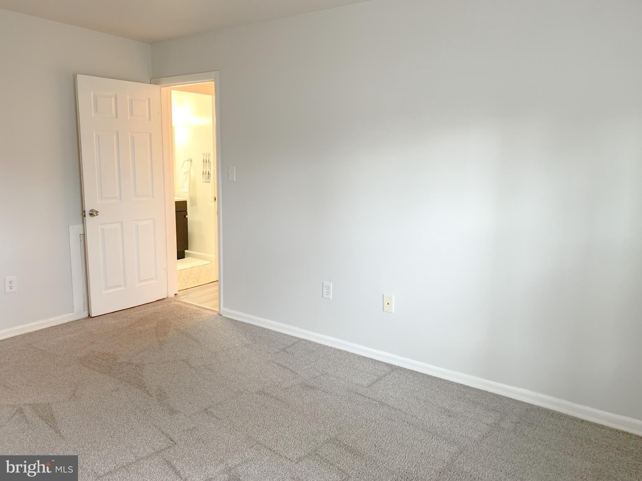 MARLOW TOWERS CONDOMINIUMS - Residential Lease