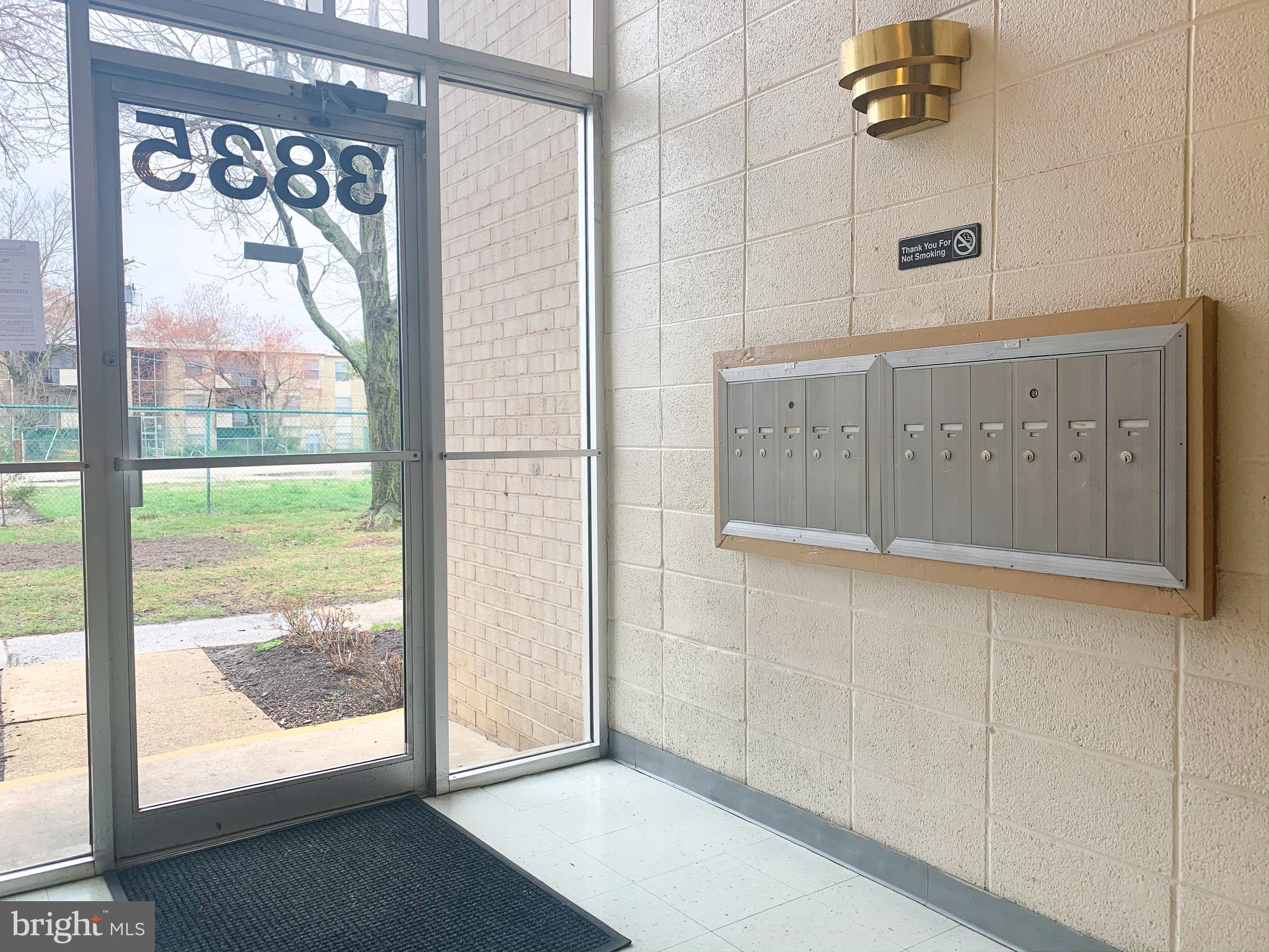 MARLOW TOWERS CONDOMINIUMS - Residential Lease