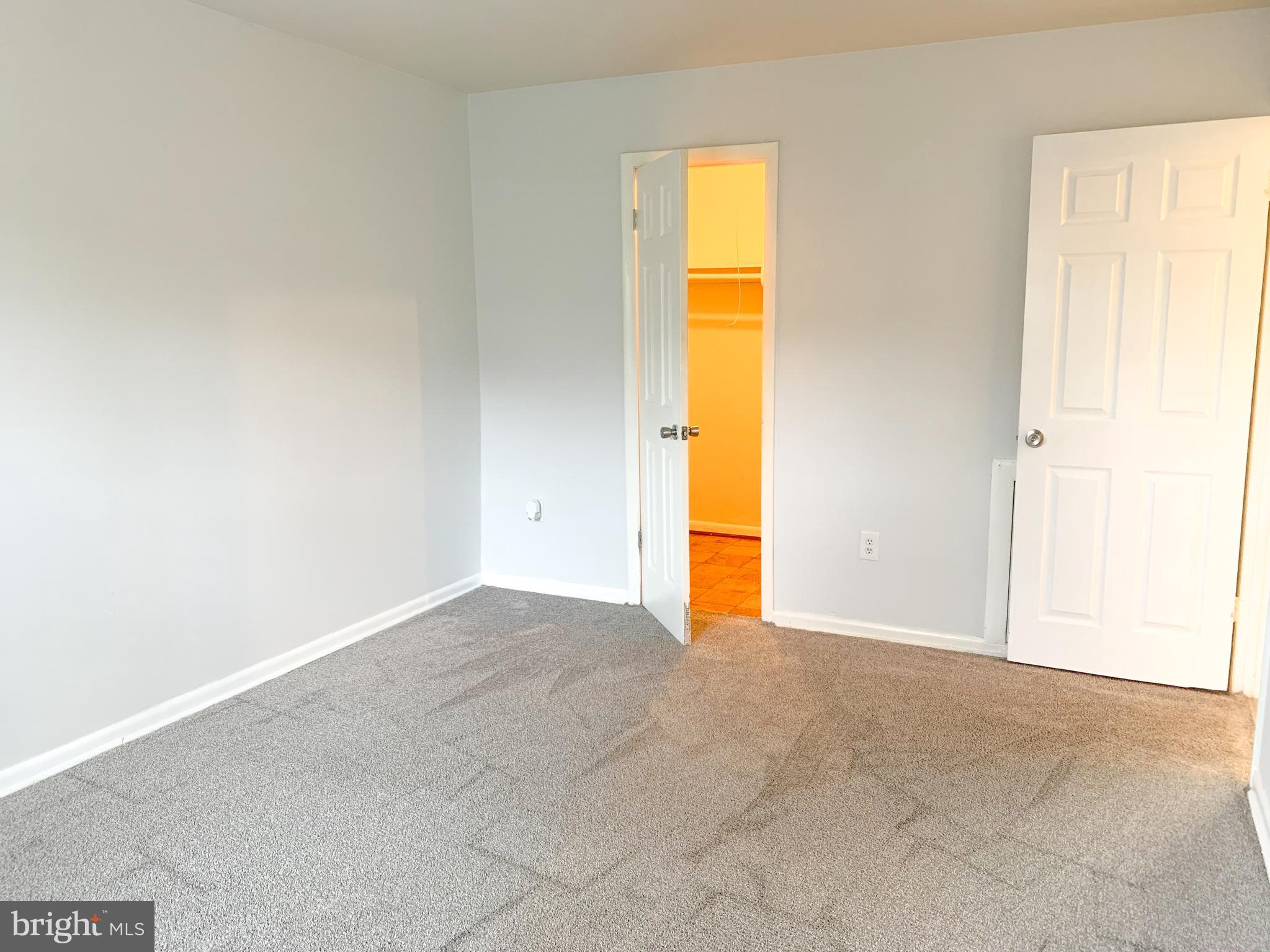 MARLOW TOWERS CONDOMINIUMS - Residential Lease