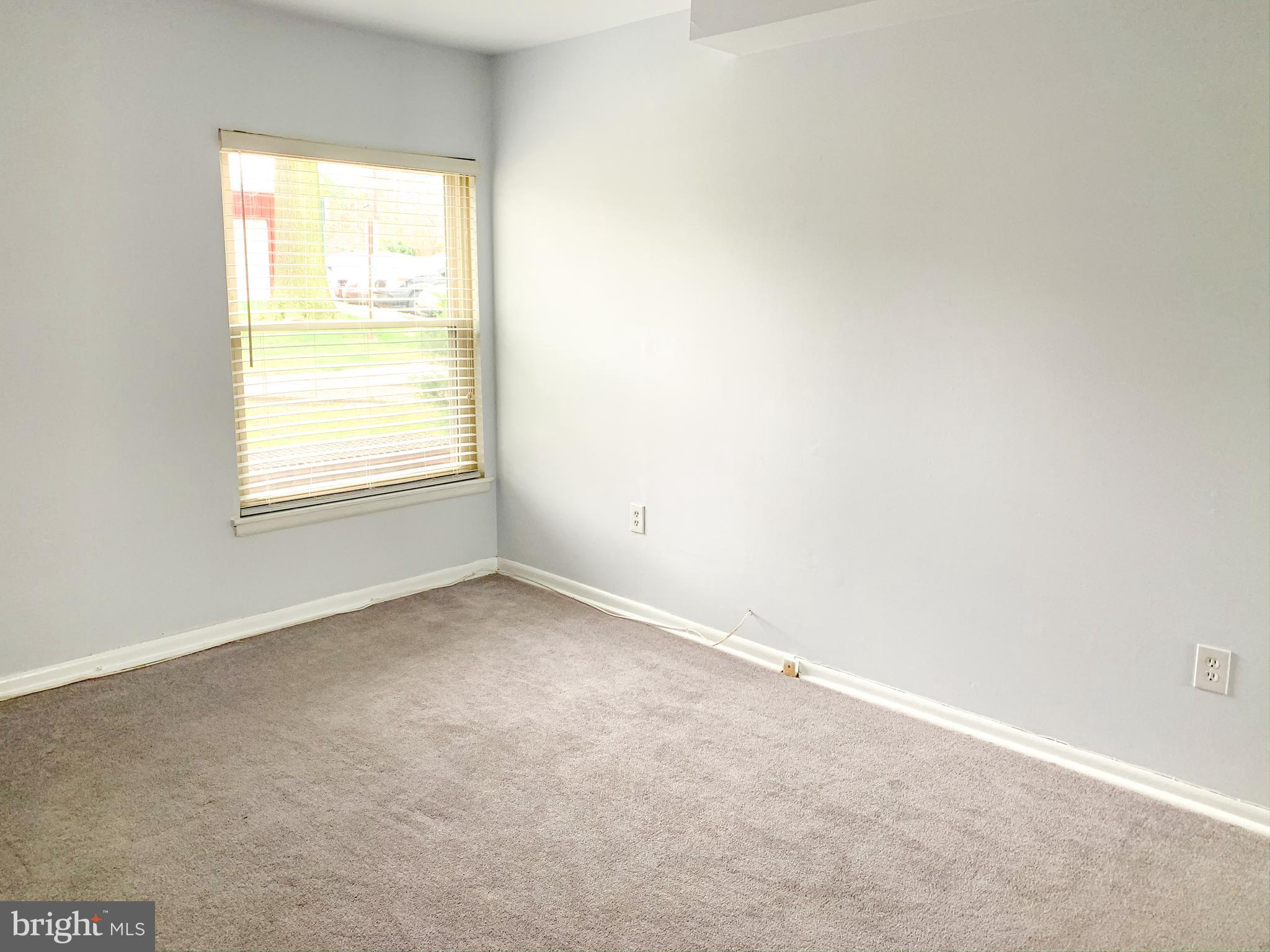 MARLOW TOWERS CONDOMINIUMS - Residential Lease