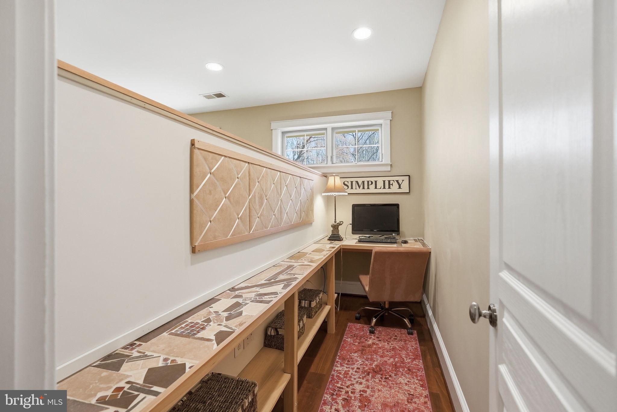 DARNESTOWN OUTSIDE - Residential