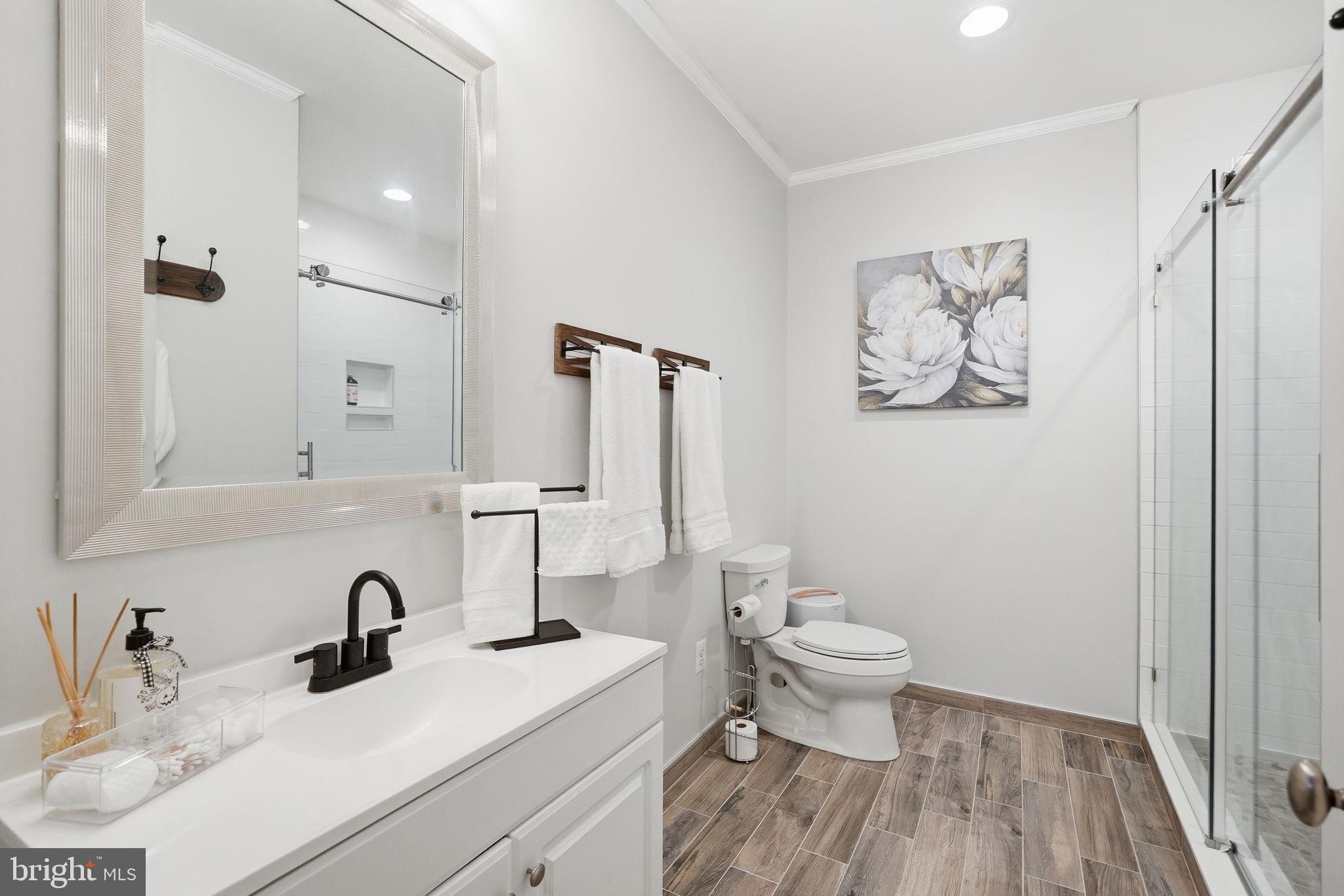 DARNESTOWN OUTSIDE - Residential