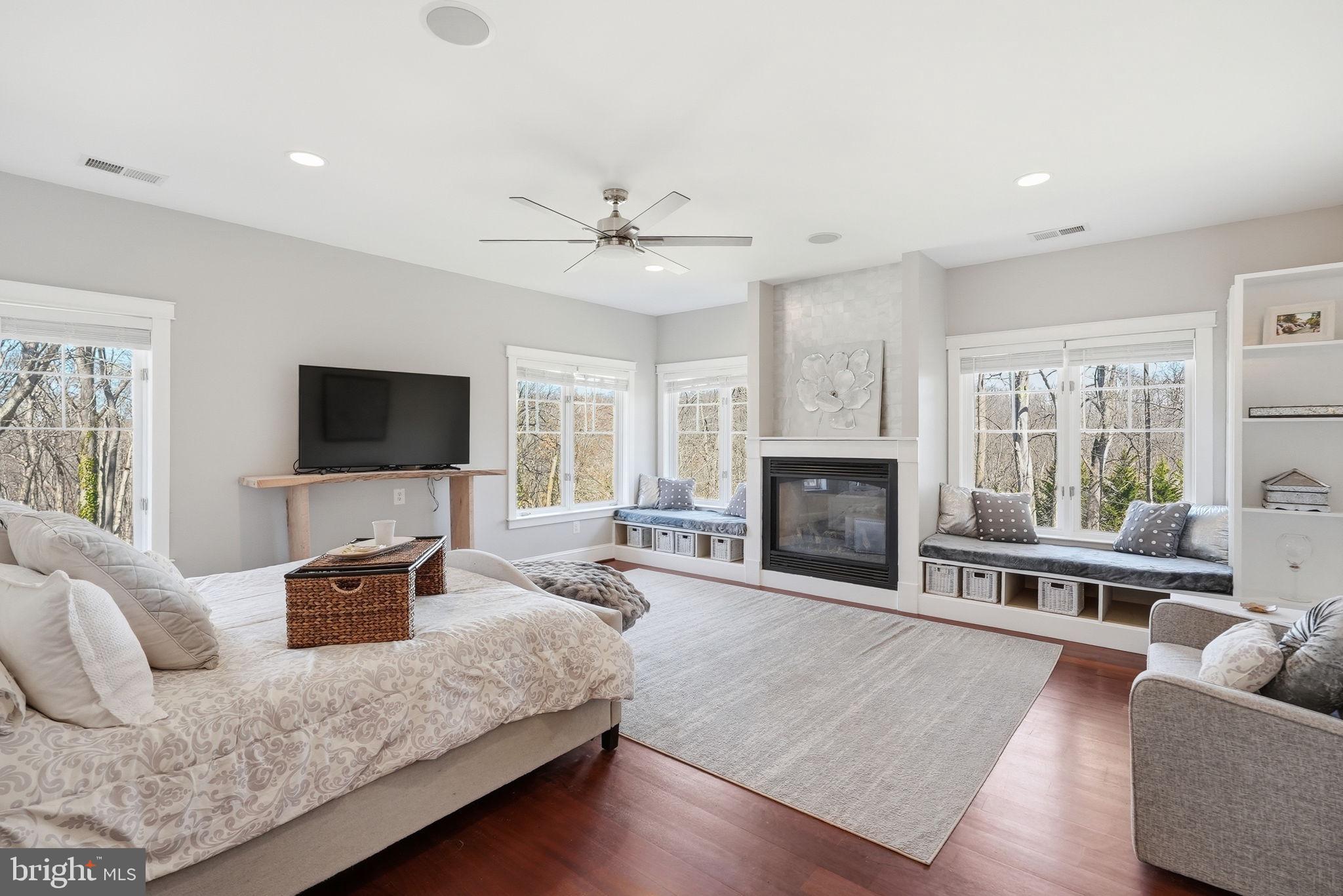 DARNESTOWN OUTSIDE - Residential