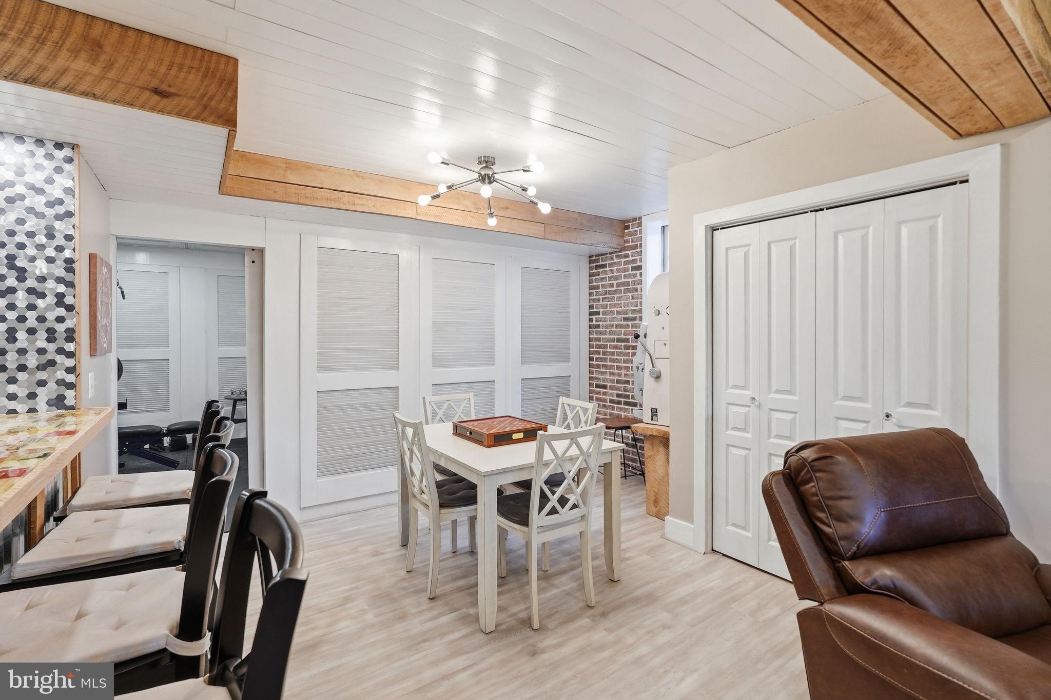 DARNESTOWN OUTSIDE - Residential