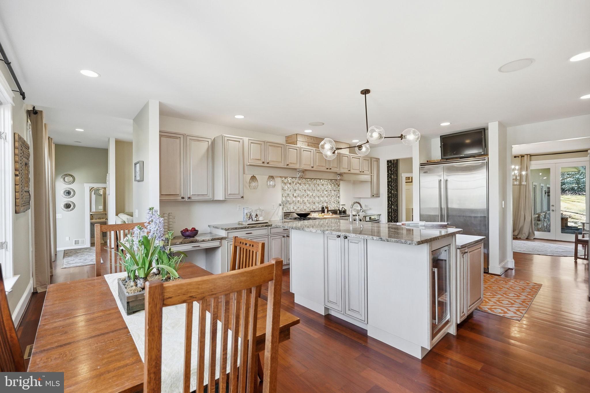 DARNESTOWN OUTSIDE - Residential