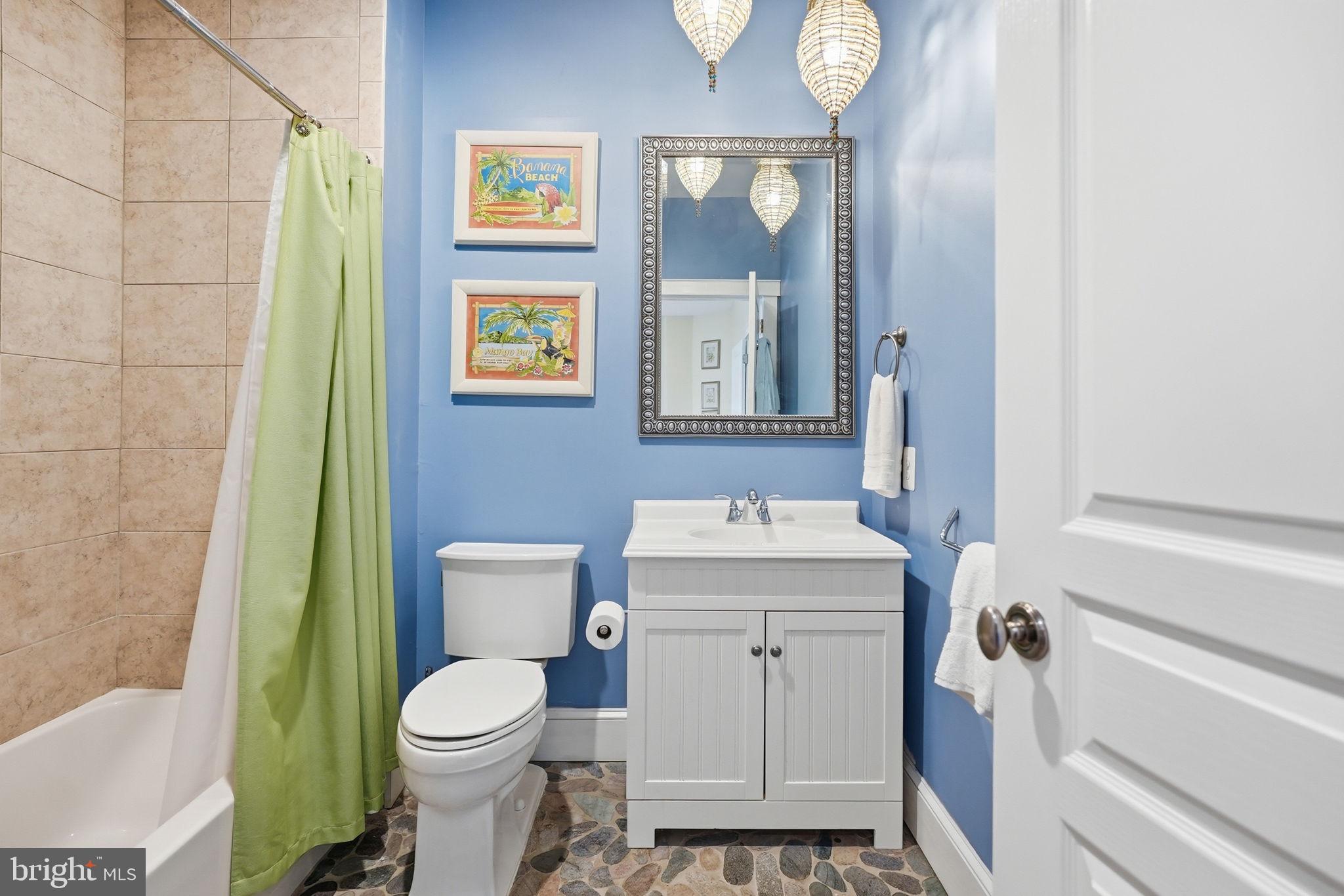 DARNESTOWN OUTSIDE - Residential