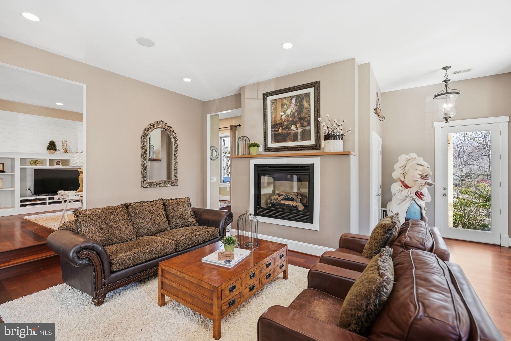 DARNESTOWN OUTSIDE - Residential