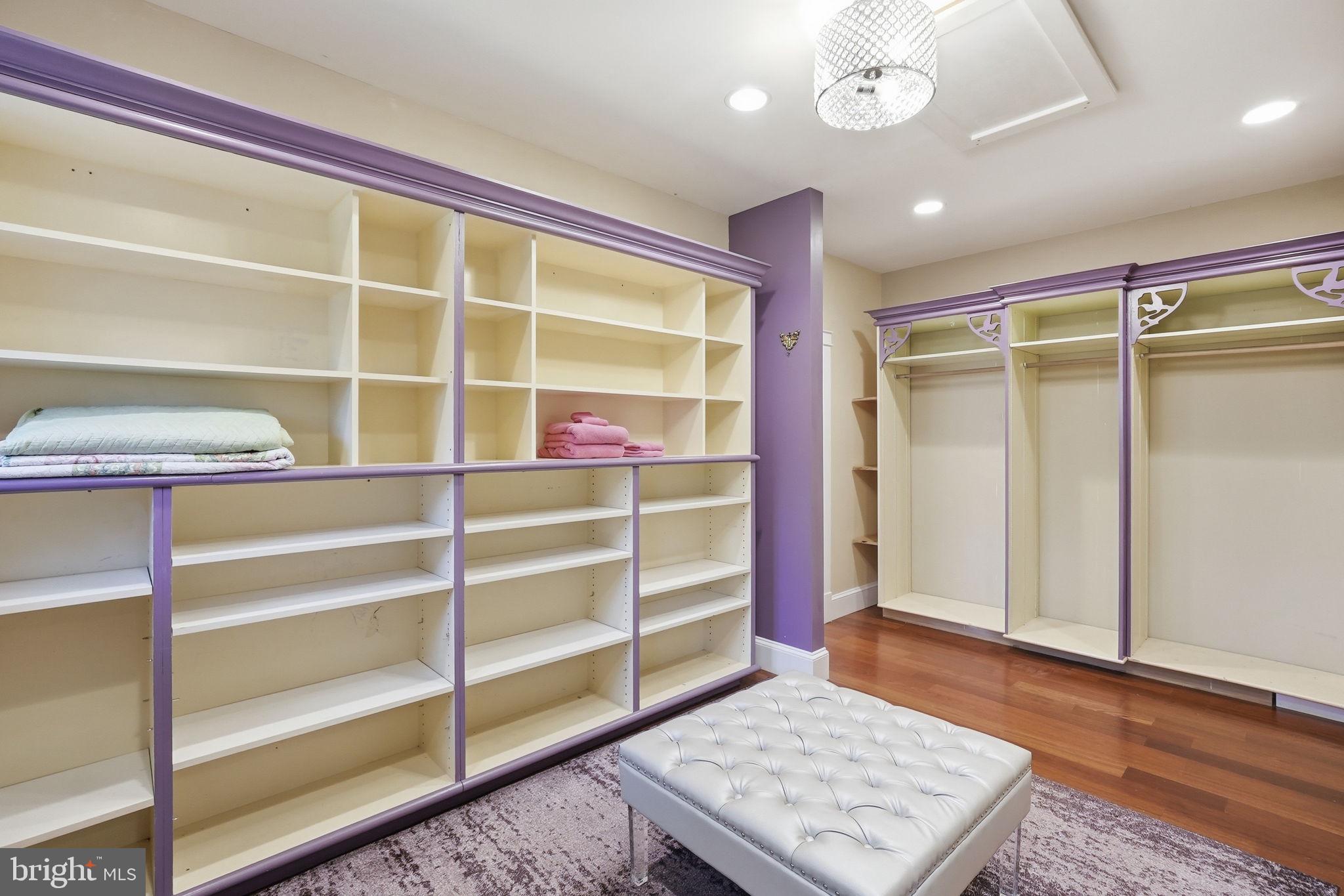 DARNESTOWN OUTSIDE - Residential