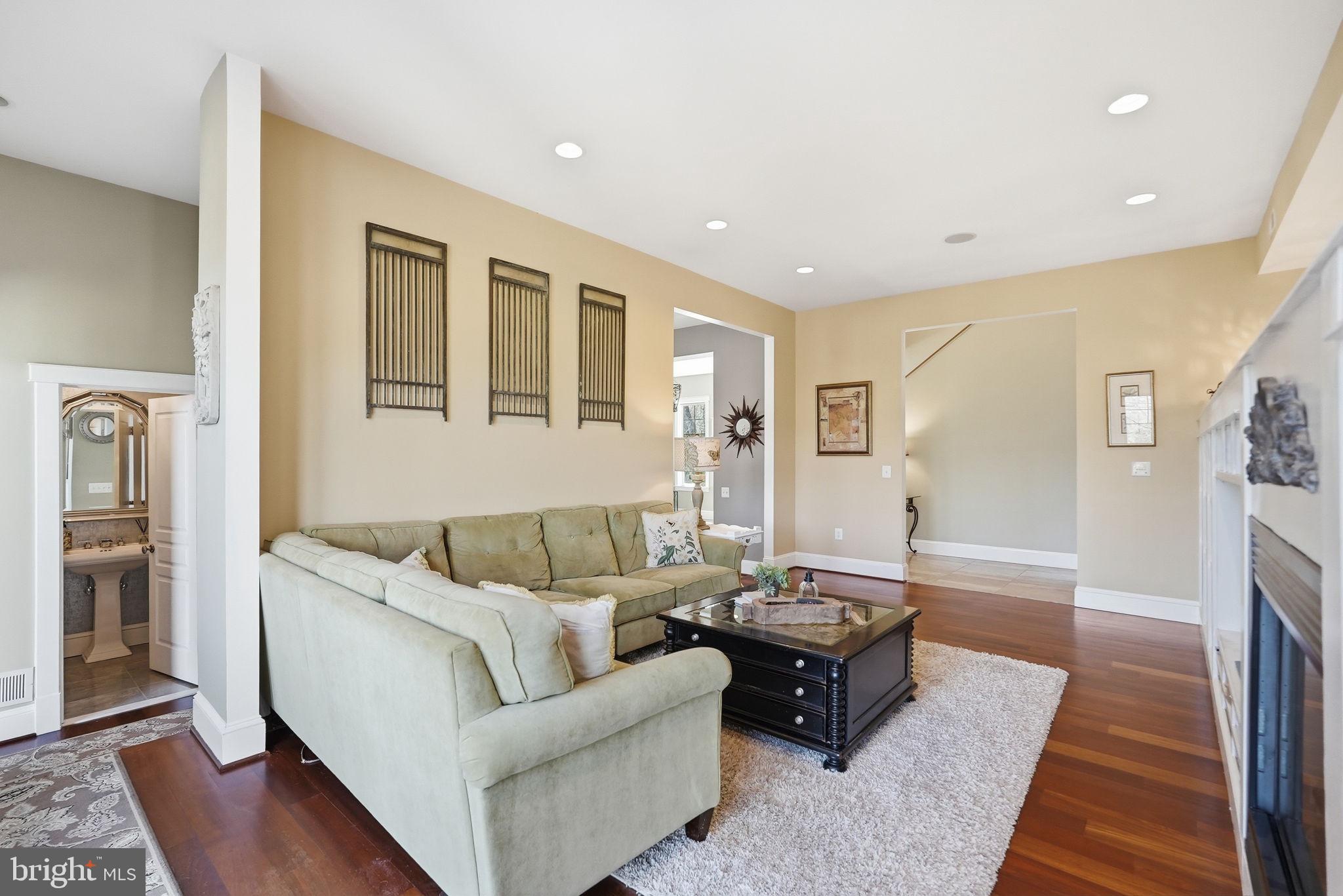 DARNESTOWN OUTSIDE - Residential