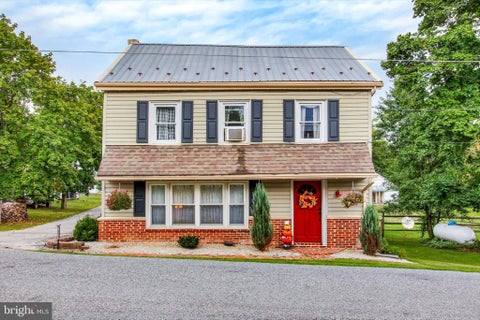 Homes For Sale - 1967 Oxford Road<br/> NEW OXFORD, PA 17350