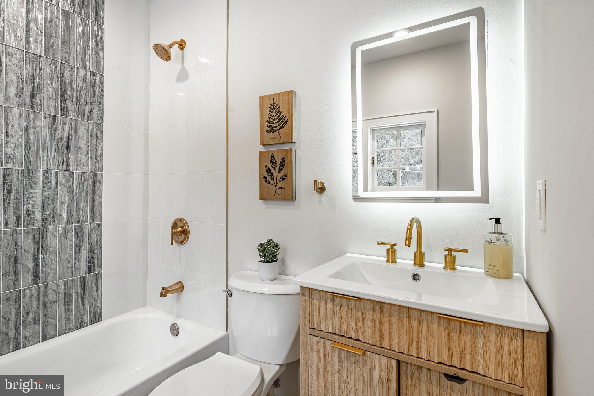 MODENA - Residential