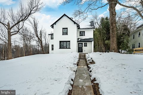 6 BELMAR STREET COATESVILLE PA 19320