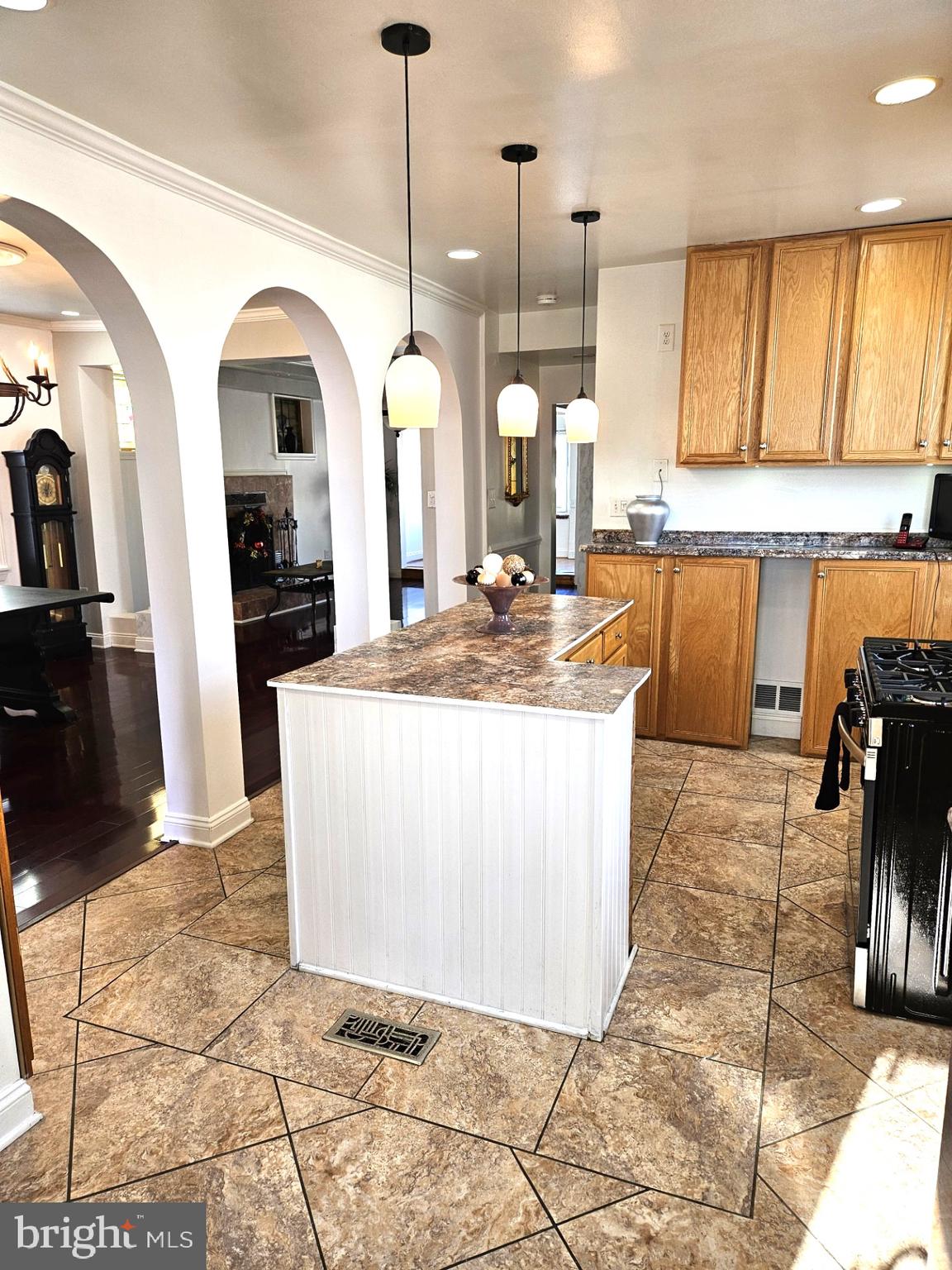 LAURAVILLE HISTORIC DISTRICT - Residential