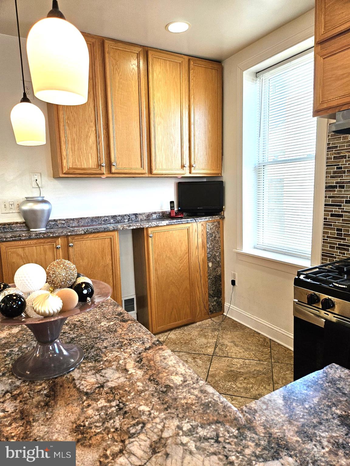 LAURAVILLE HISTORIC DISTRICT - Residential