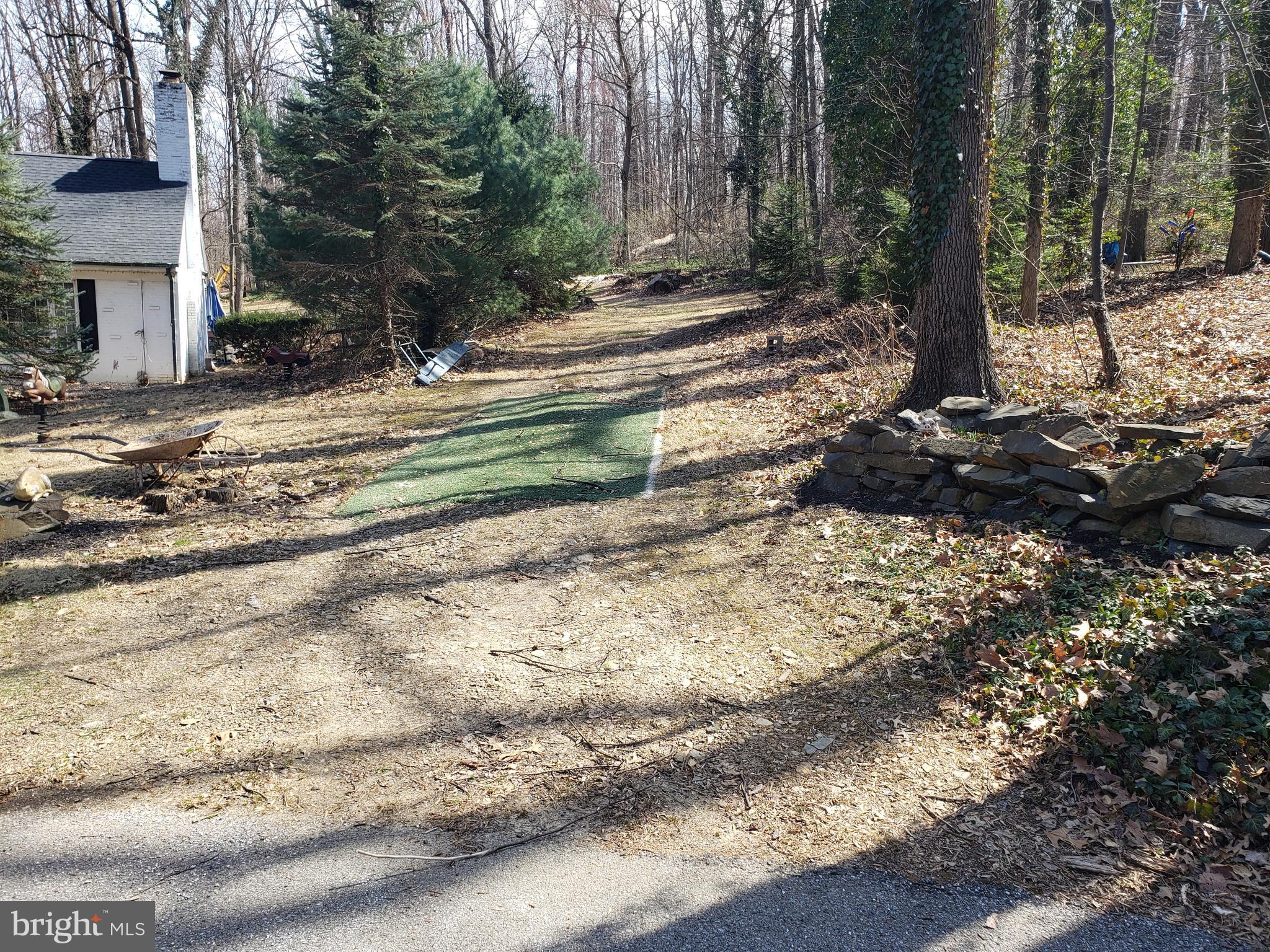 731 LOCUST GROVE ROAD