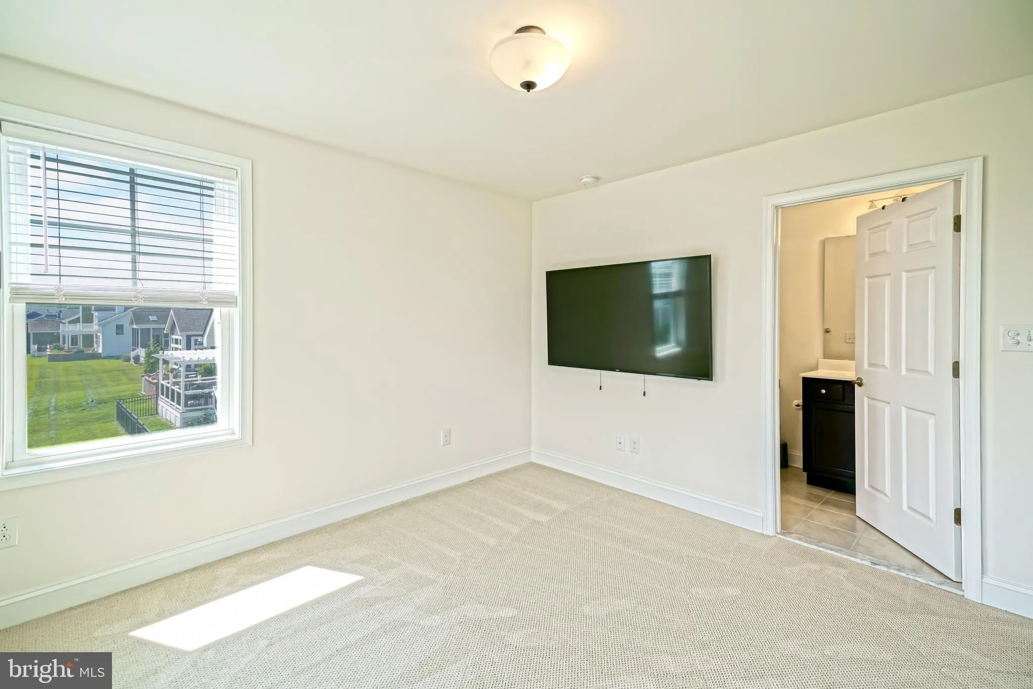 Lewes, Delaware 19958, United States, 5 Bedrooms Bedrooms, ,4 BathroomsBathrooms,Residential,Active,194914